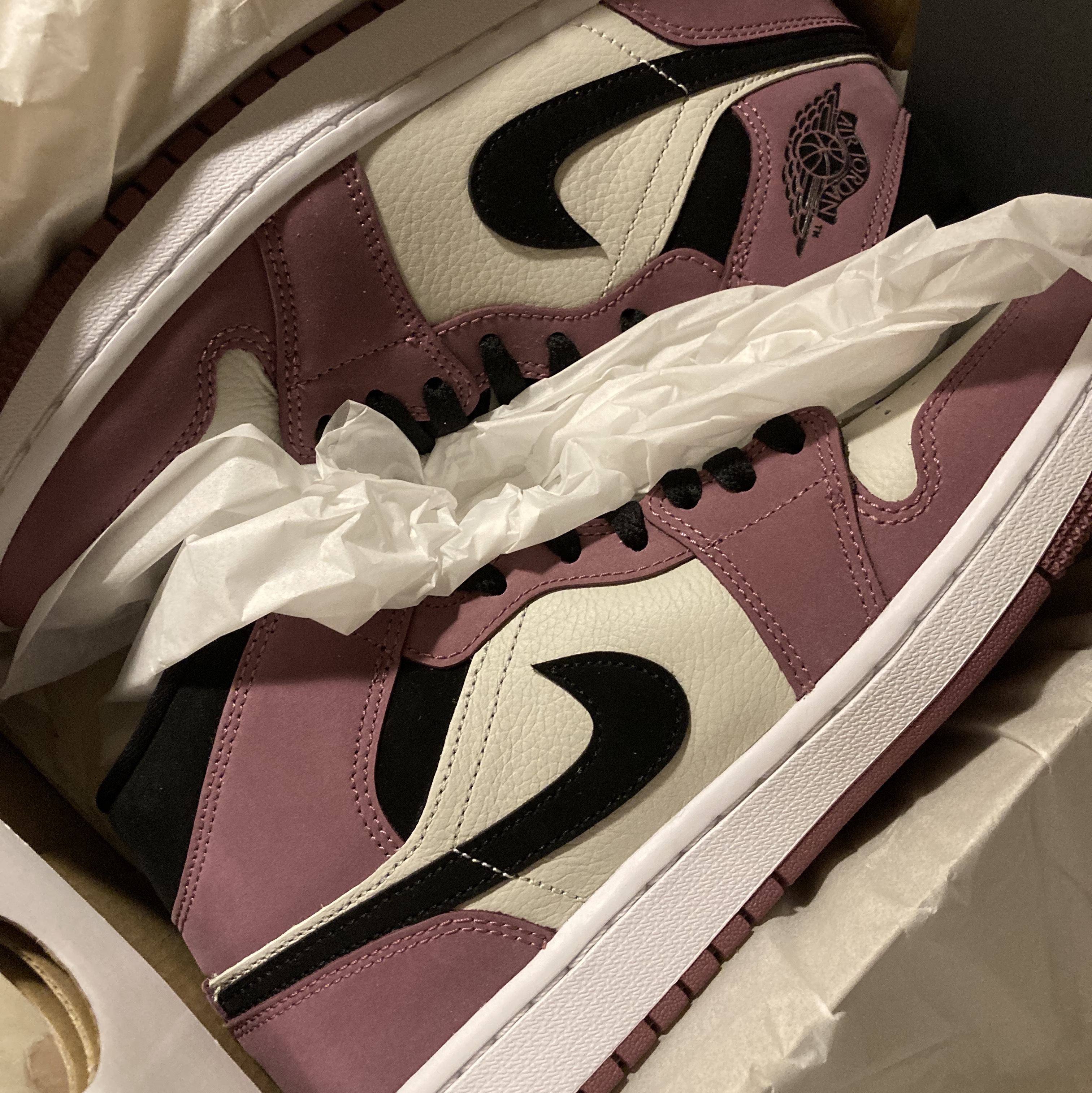 (W) Jordan 1 Mid SE Light Mulberry 착용 스타일