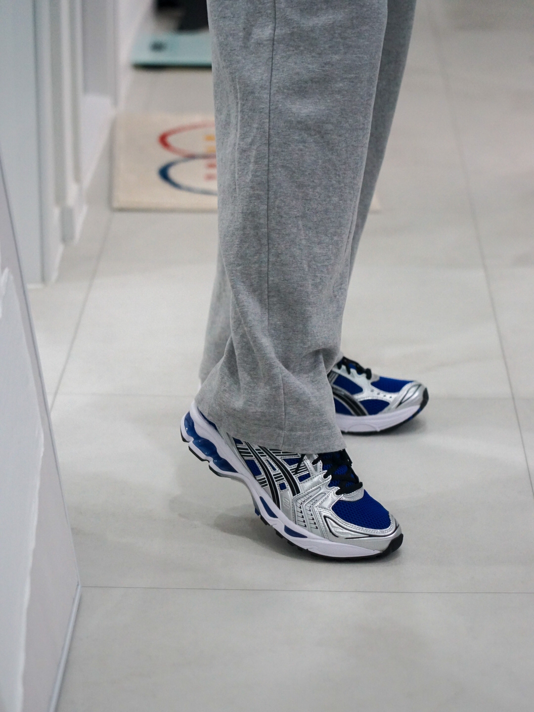 Asics Gel-Kayano 14 Monaco Blue Black 착용 스타일 - 1