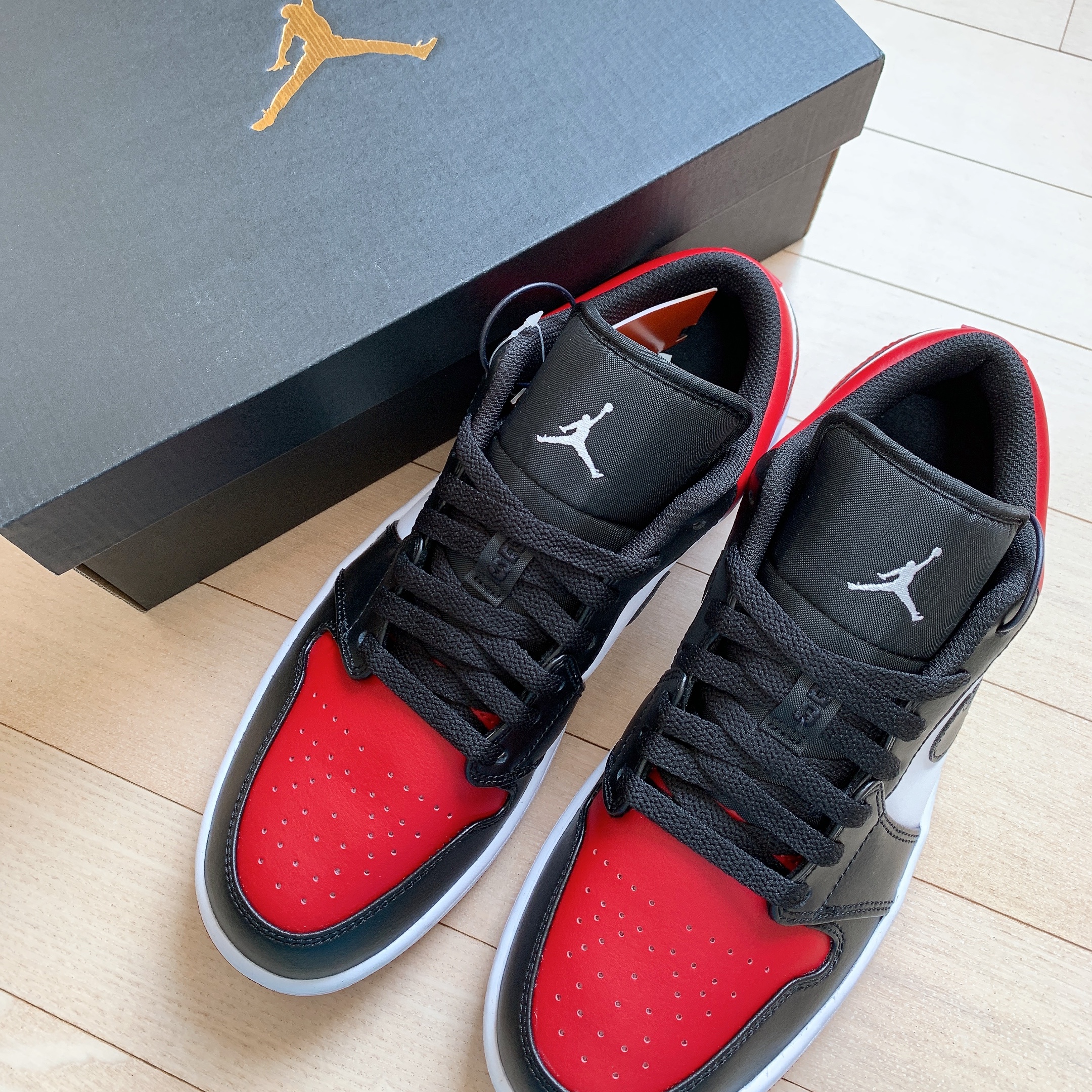 Jordan 1 Low Bred Toe 착용 스타일 - 1