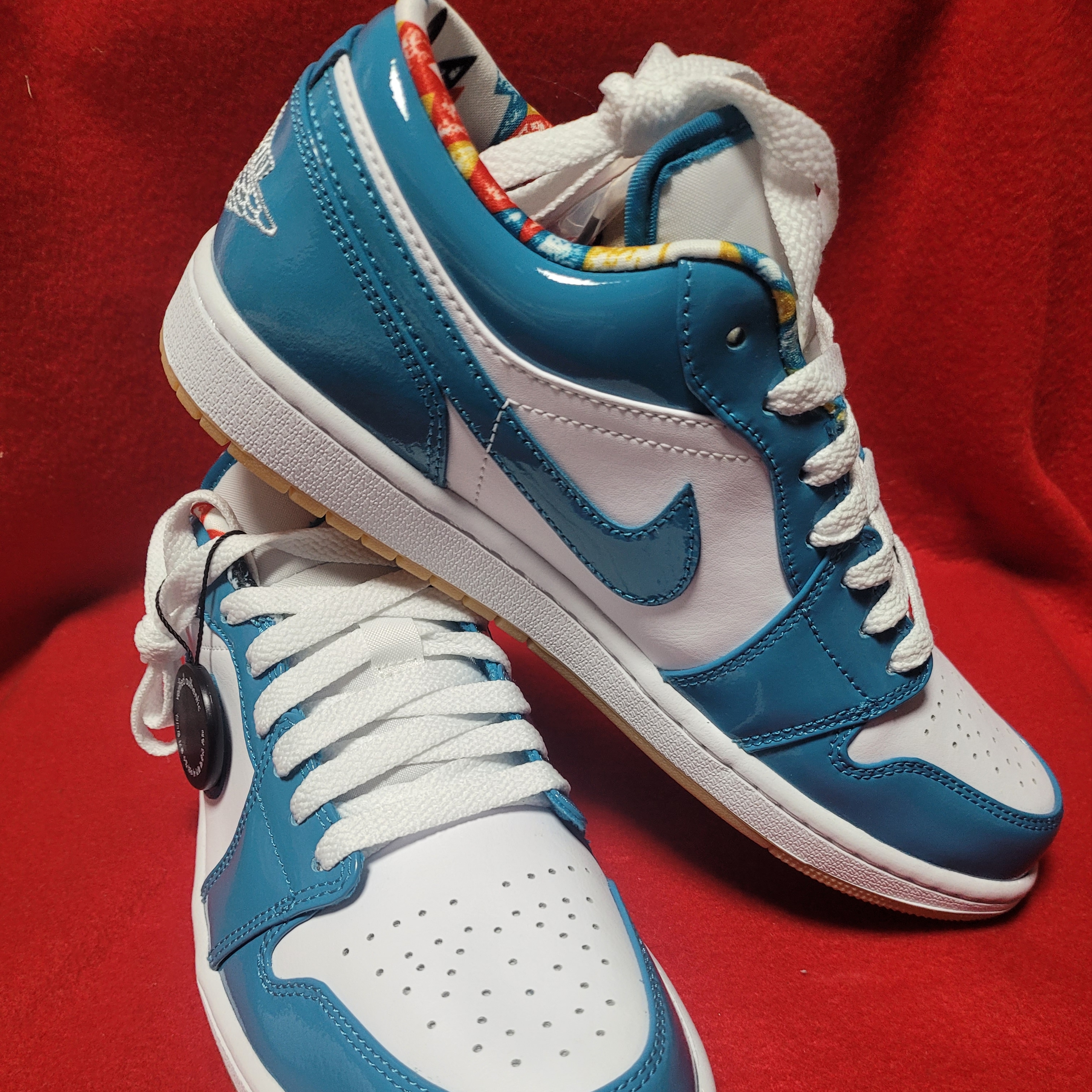 Jordan 1 Low SE Barcelona 착용 스타일 - 1