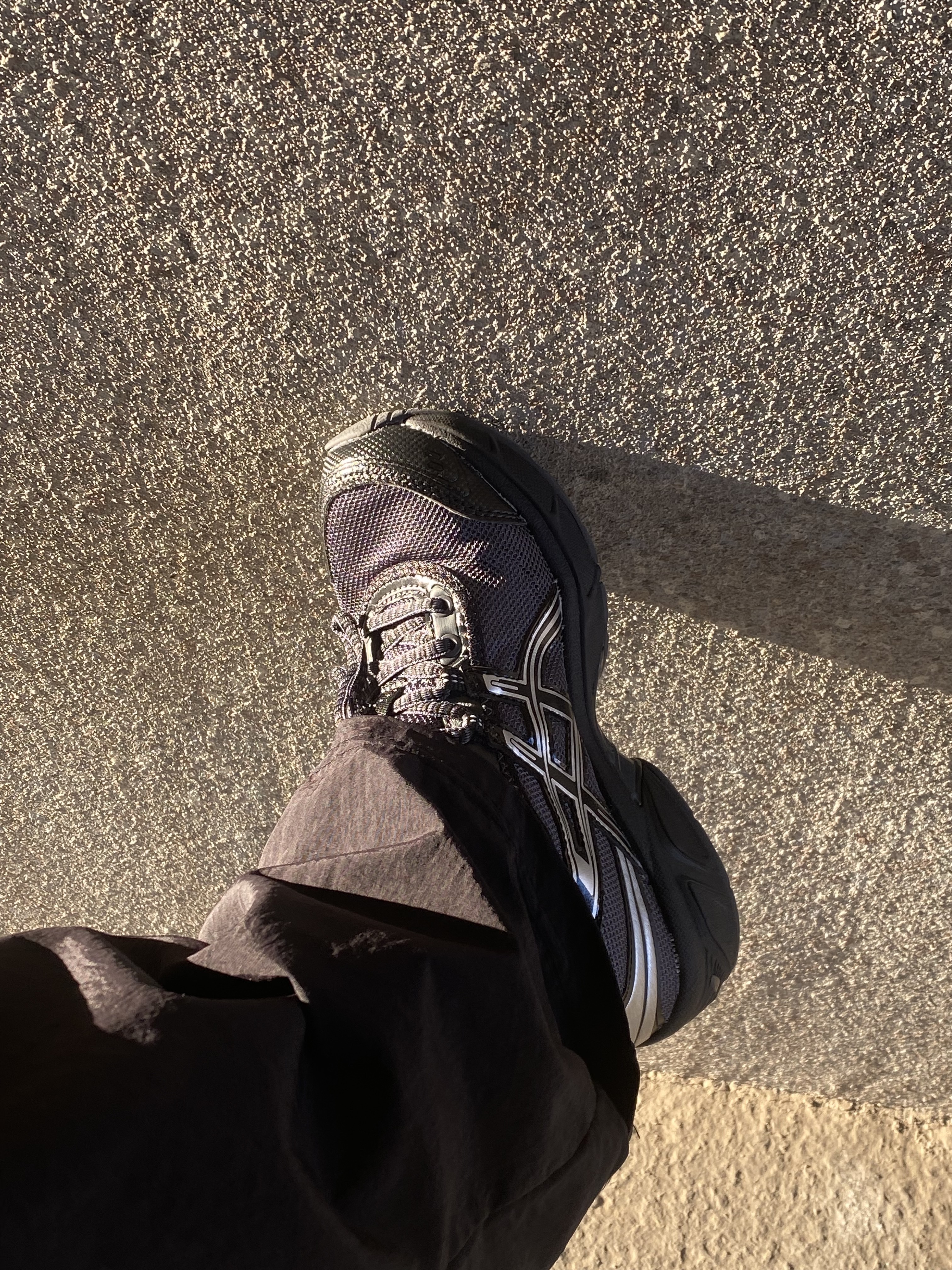 Asics UB2-S Gel-1130 Asphalt Pure Silver 착용 스타일 - 4