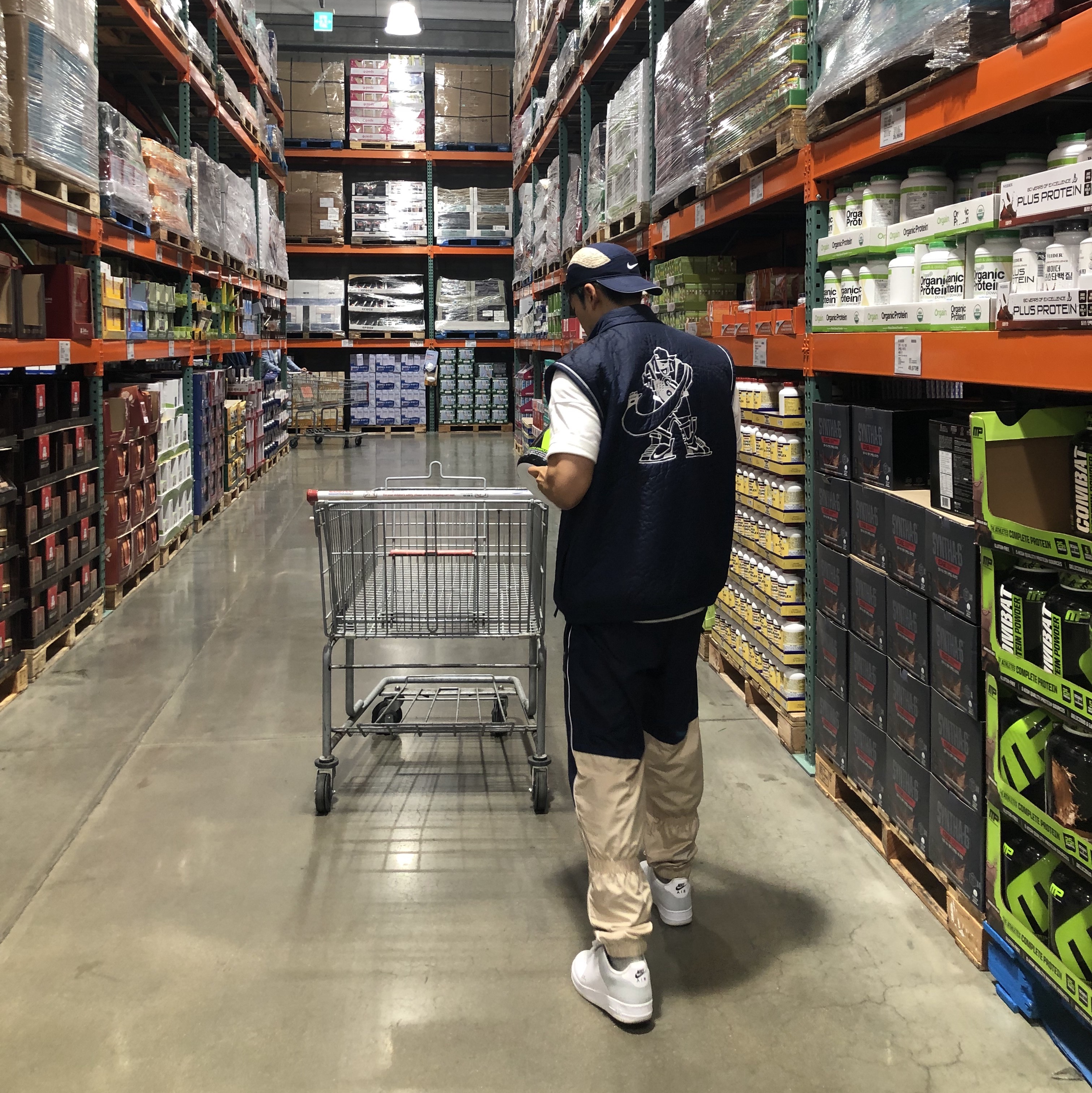 Nike x Cav Empt Vest Navy, Nike x Cav Empt Track Pants Navy 착용 스타일