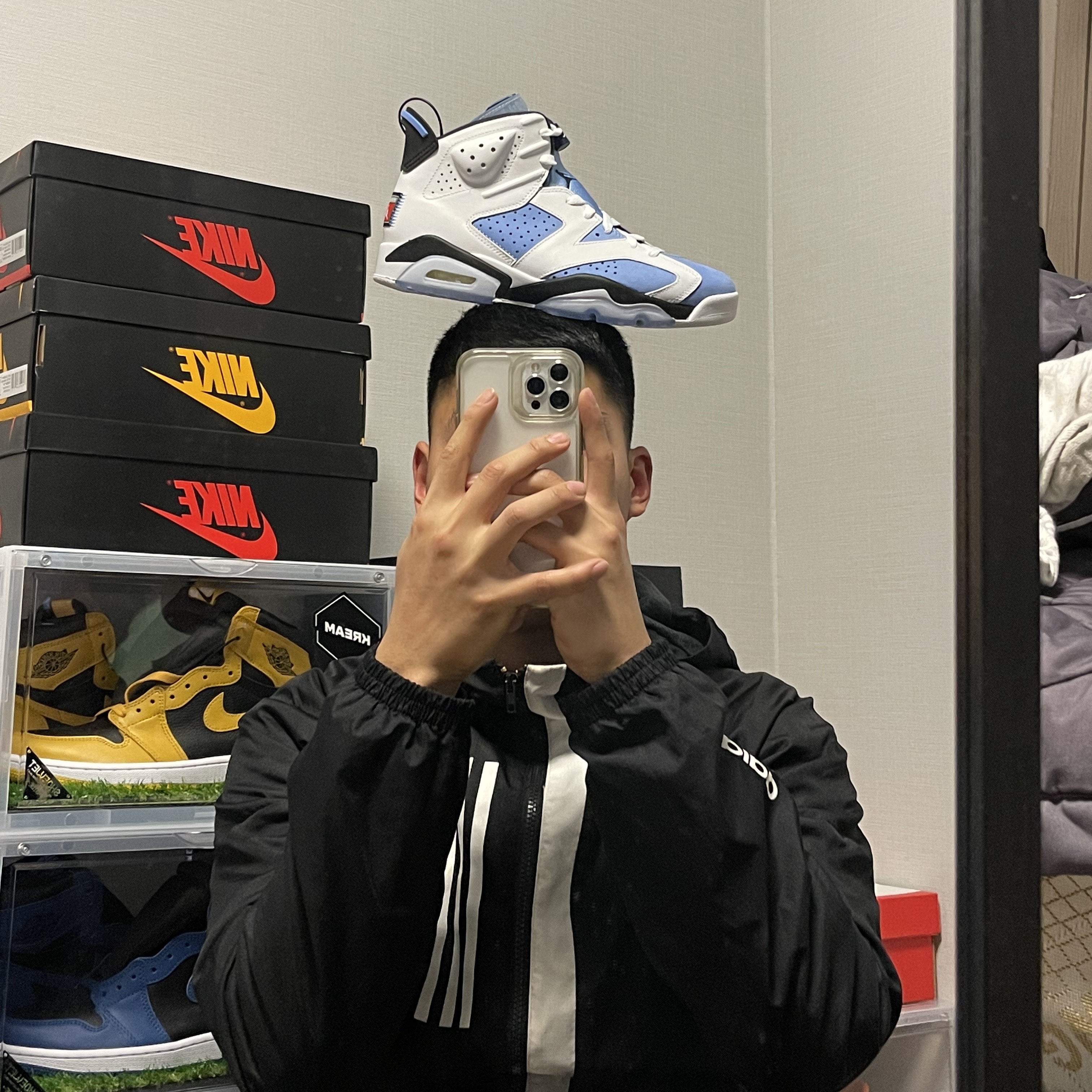 Jordan 6 Retro University Blue 착용 스타일 - 1