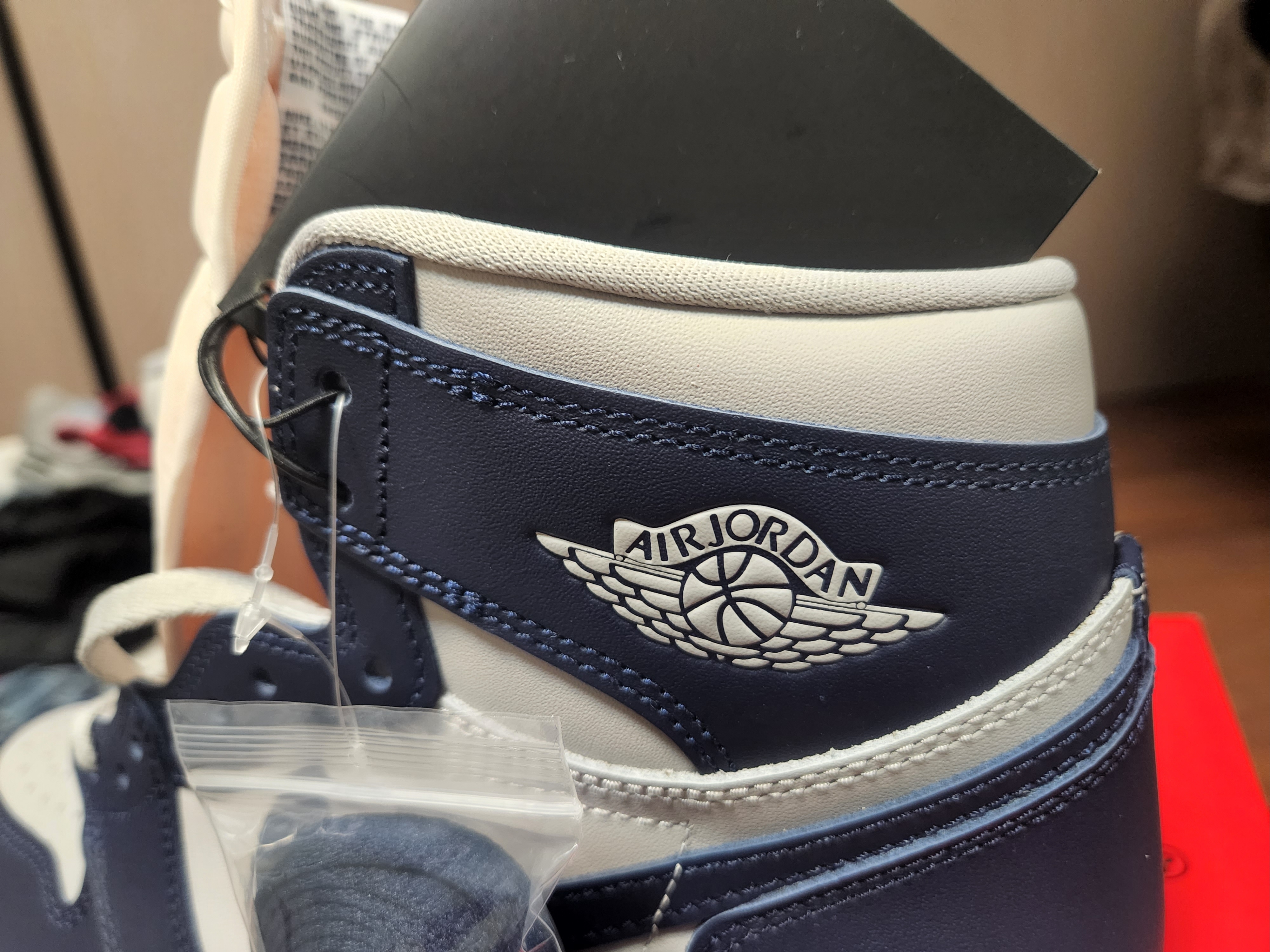 Jordan 1 High 85 College Navy 착용 스타일 - 3