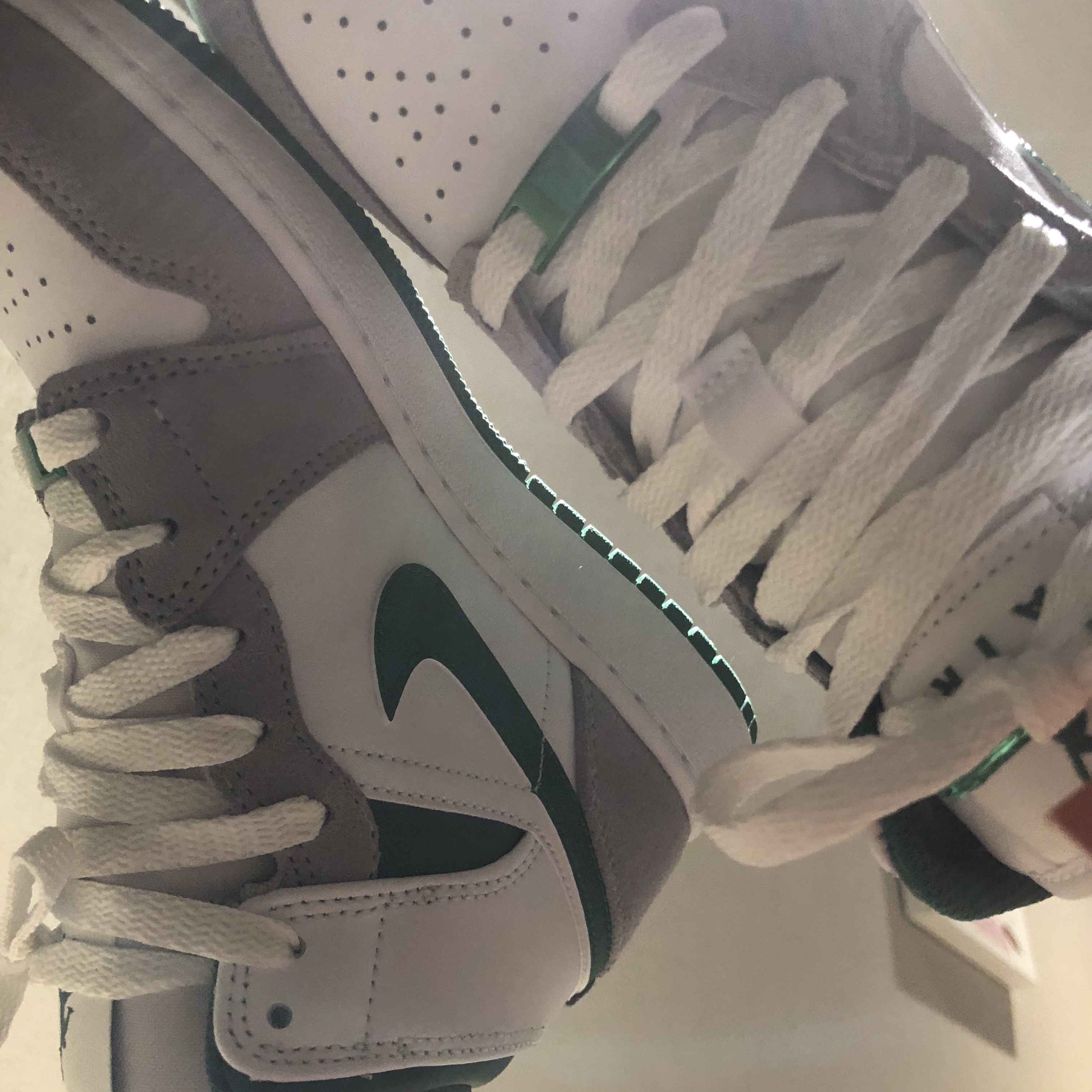 (GS) Jordan 1 Mid SE Pine Green Light Smoke Grey 착용 스타일