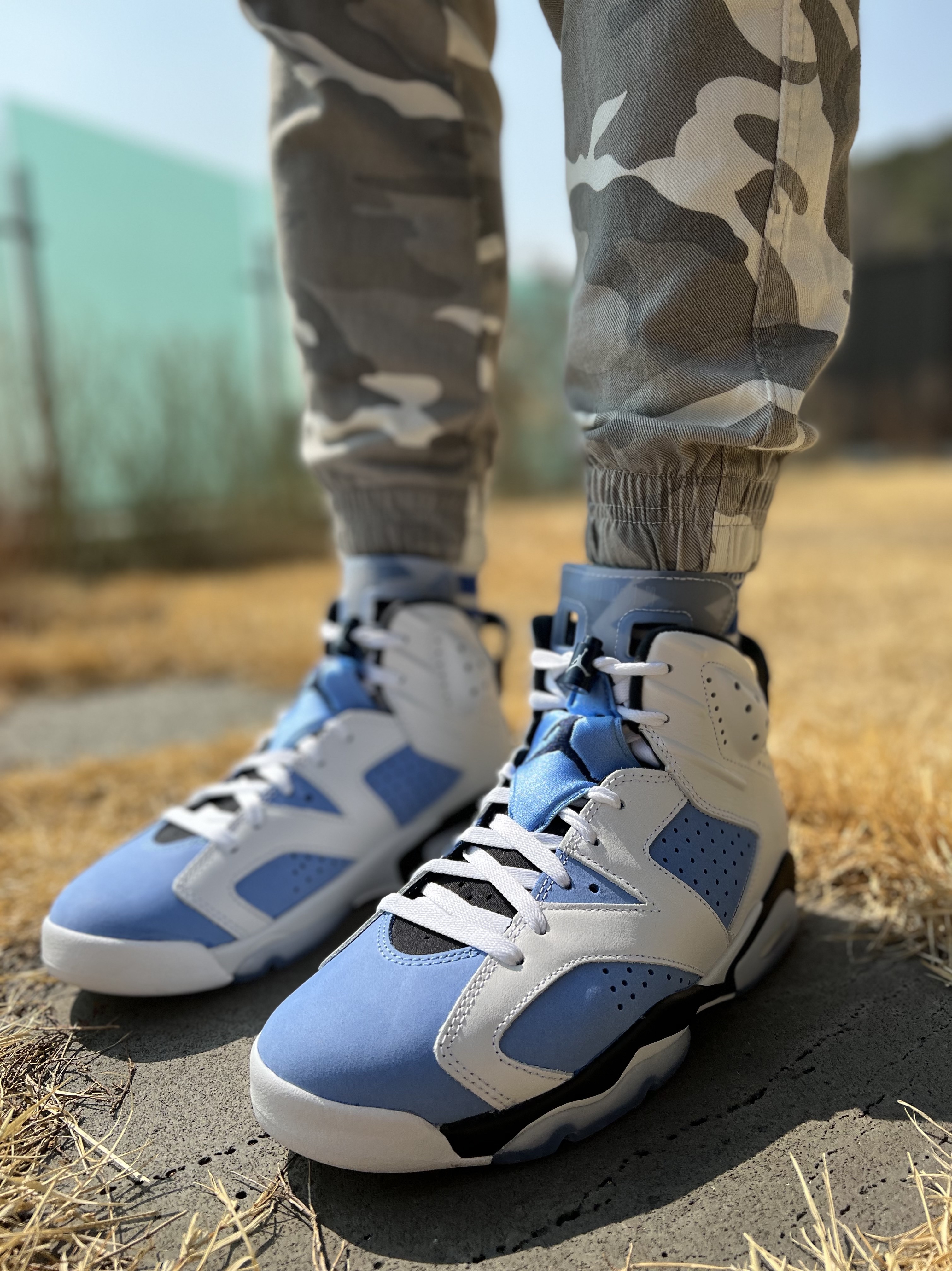 Jordan 6 Retro University Blue 착용 스타일