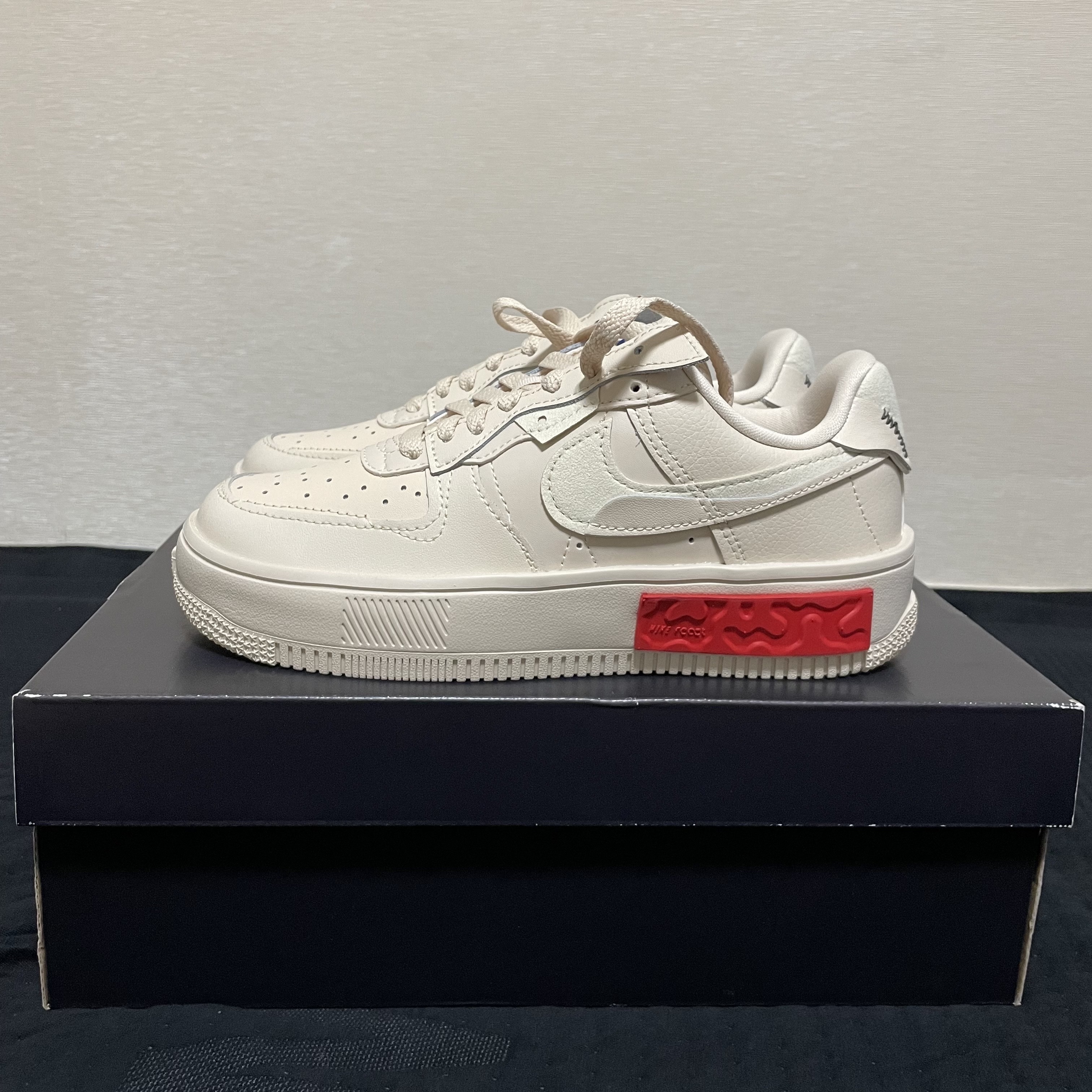 (W) Nike Air Force 1 Fontanka Pearl White 착용 스타일 - 2