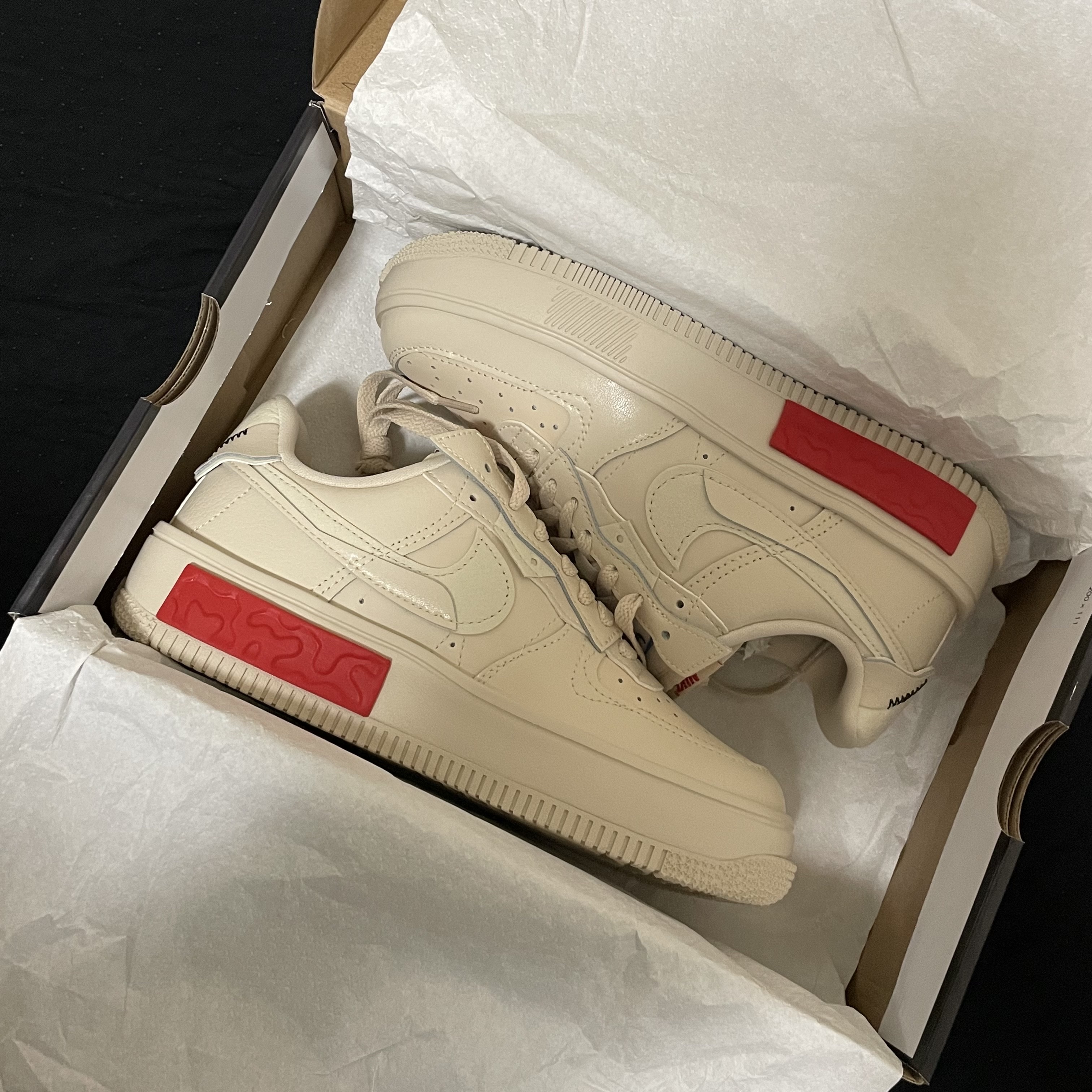 (W) Nike Air Force 1 Fontanka Pearl White 착용 스타일 - 1
