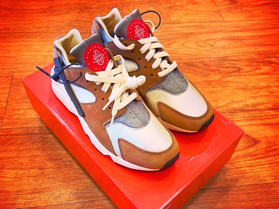 Nike x Stussy Air Huarache LE Desert Oak 착용 스타일