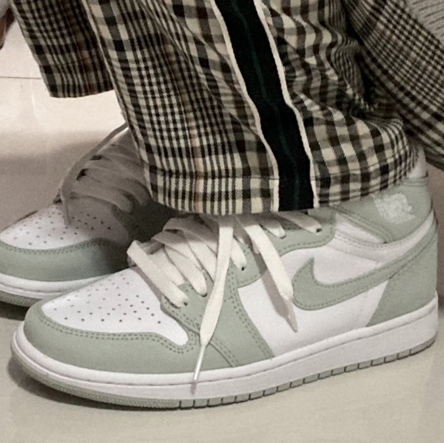 (W) Jordan 1 Retro High OG Seafoam 착용 스타일