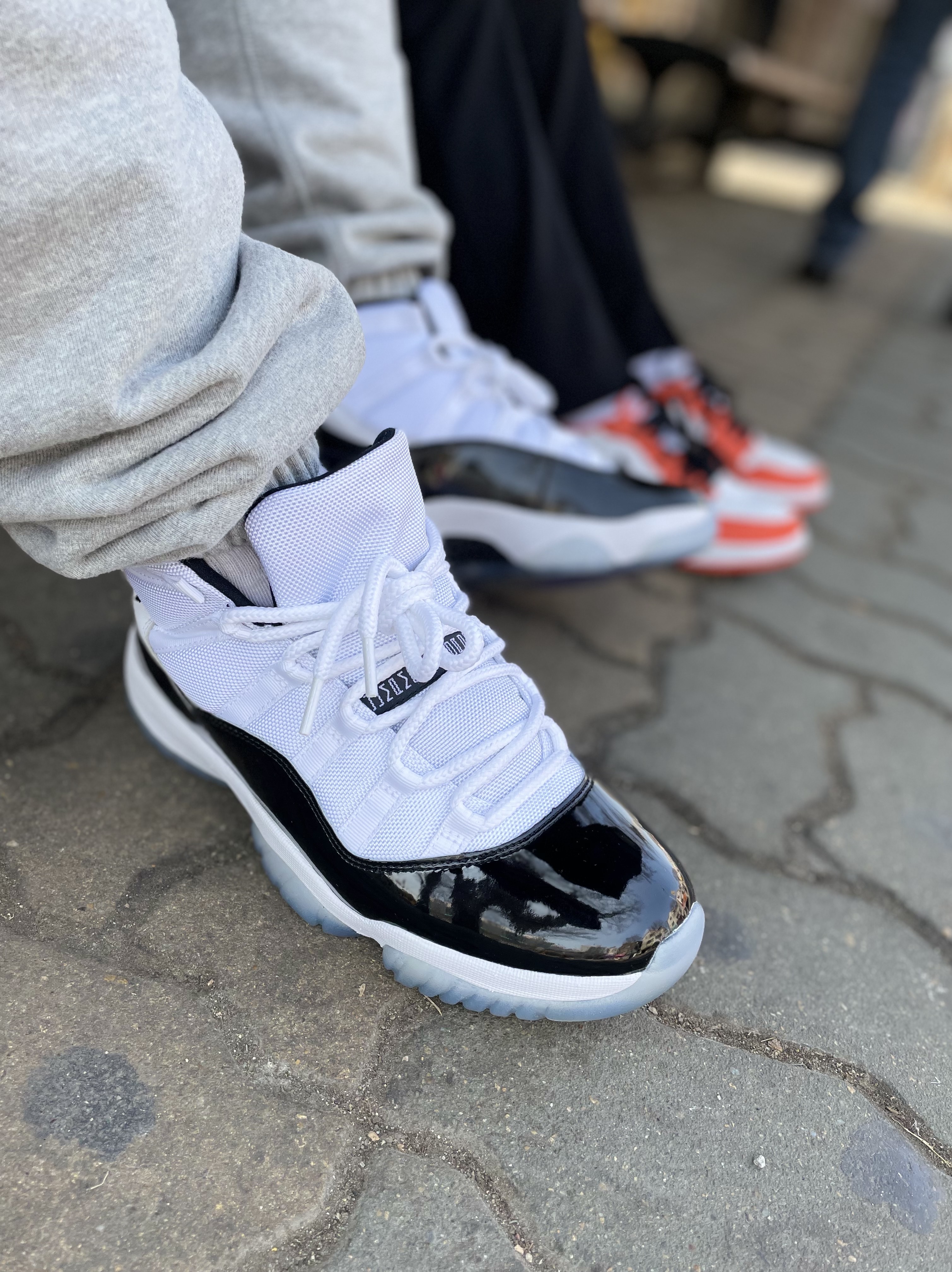 Jordan 11 Retro Concord 2018, (W) Jordan 1 Low OG Starfish 착용 스타일 - 1