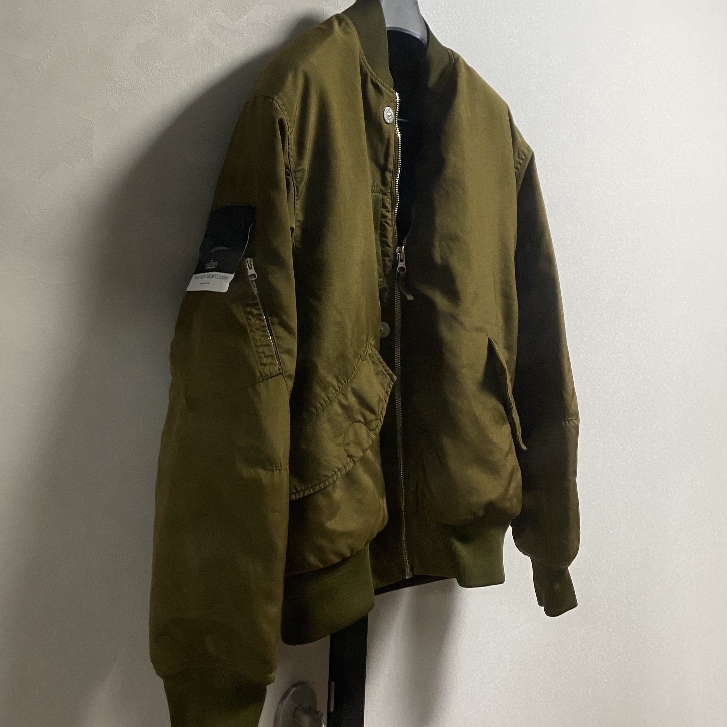 Stone Island Shadow Project 40706 Hollowcore Poly Light Garment Dyed Bomber Jacket Tobacco - 21FW 착용 스타일
