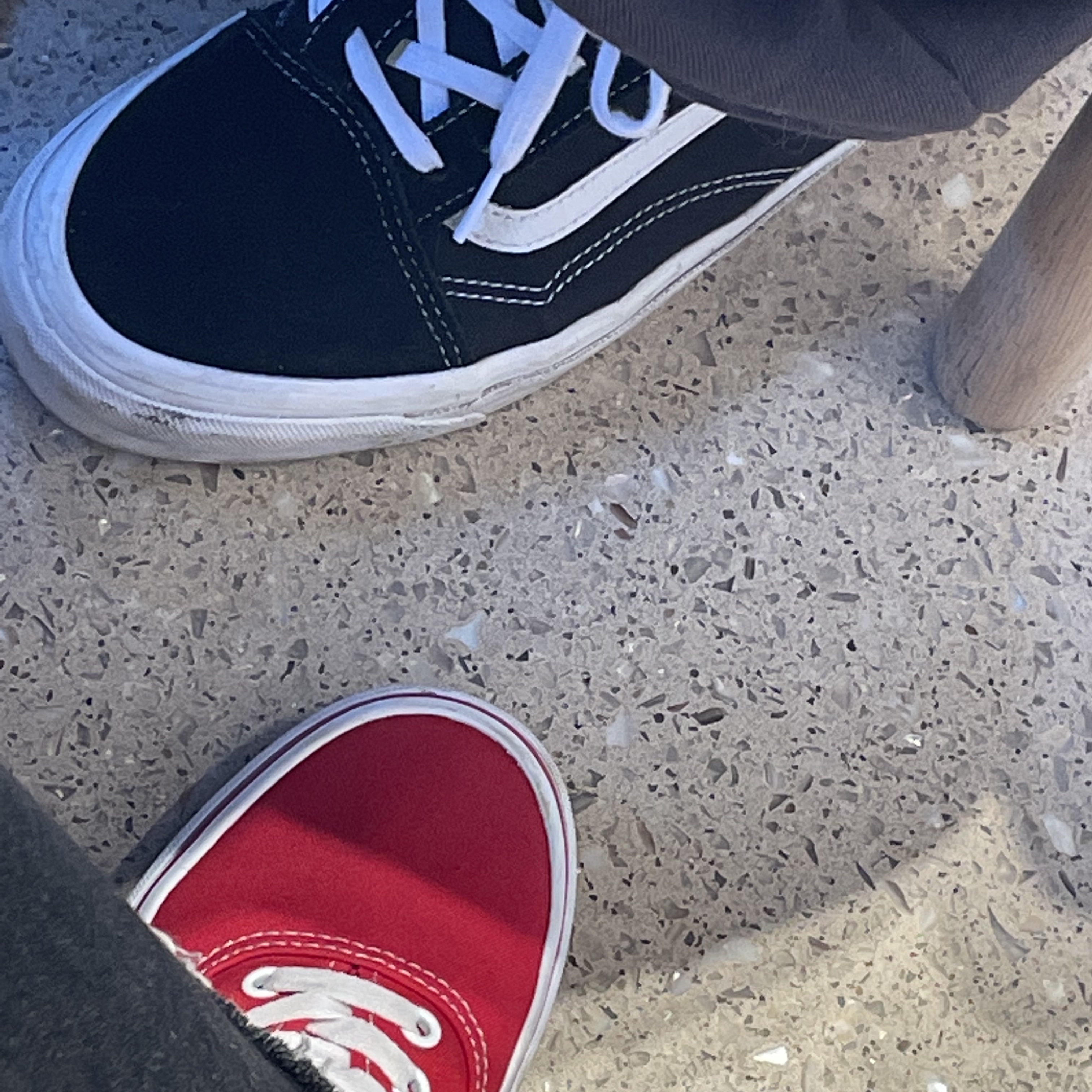 Vans Authentic Red, Vans Vault OG Old Skool LX Black 착용 스타일 - 2