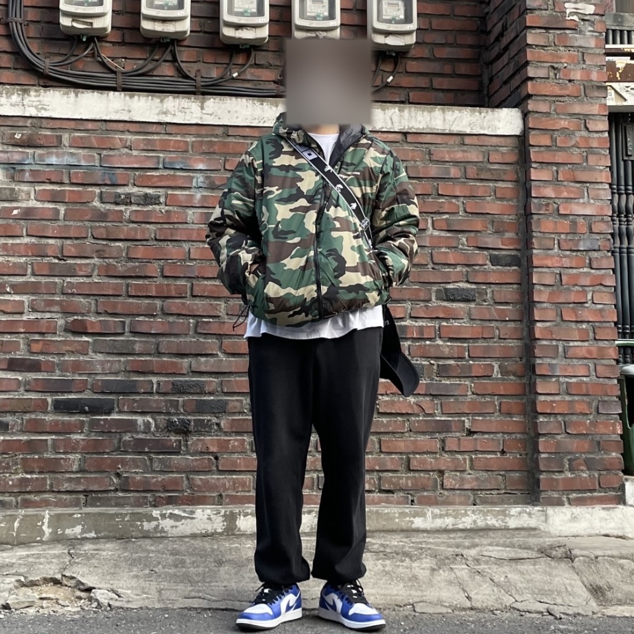 Off-White x Amore Pacific Protection Box (Without Cosmetics), Jordan 1 Low Hyper Royal 착용 스타일