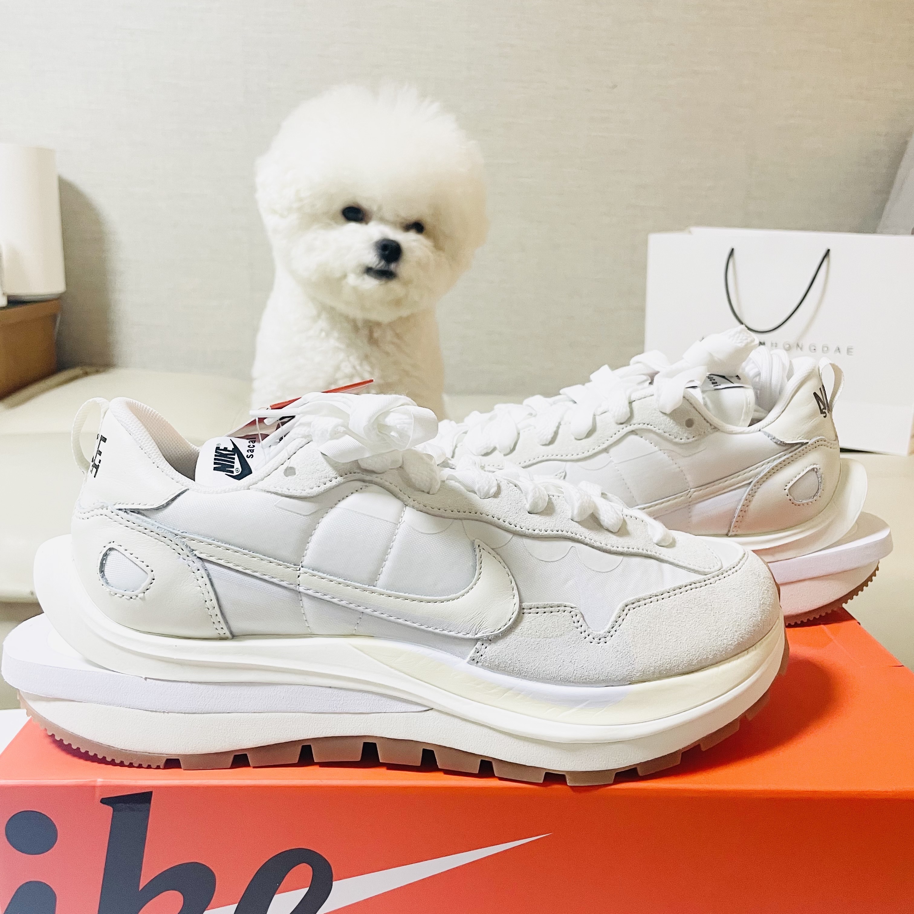Nike x Sacai VaporWaffle White and Gum 착용 스타일