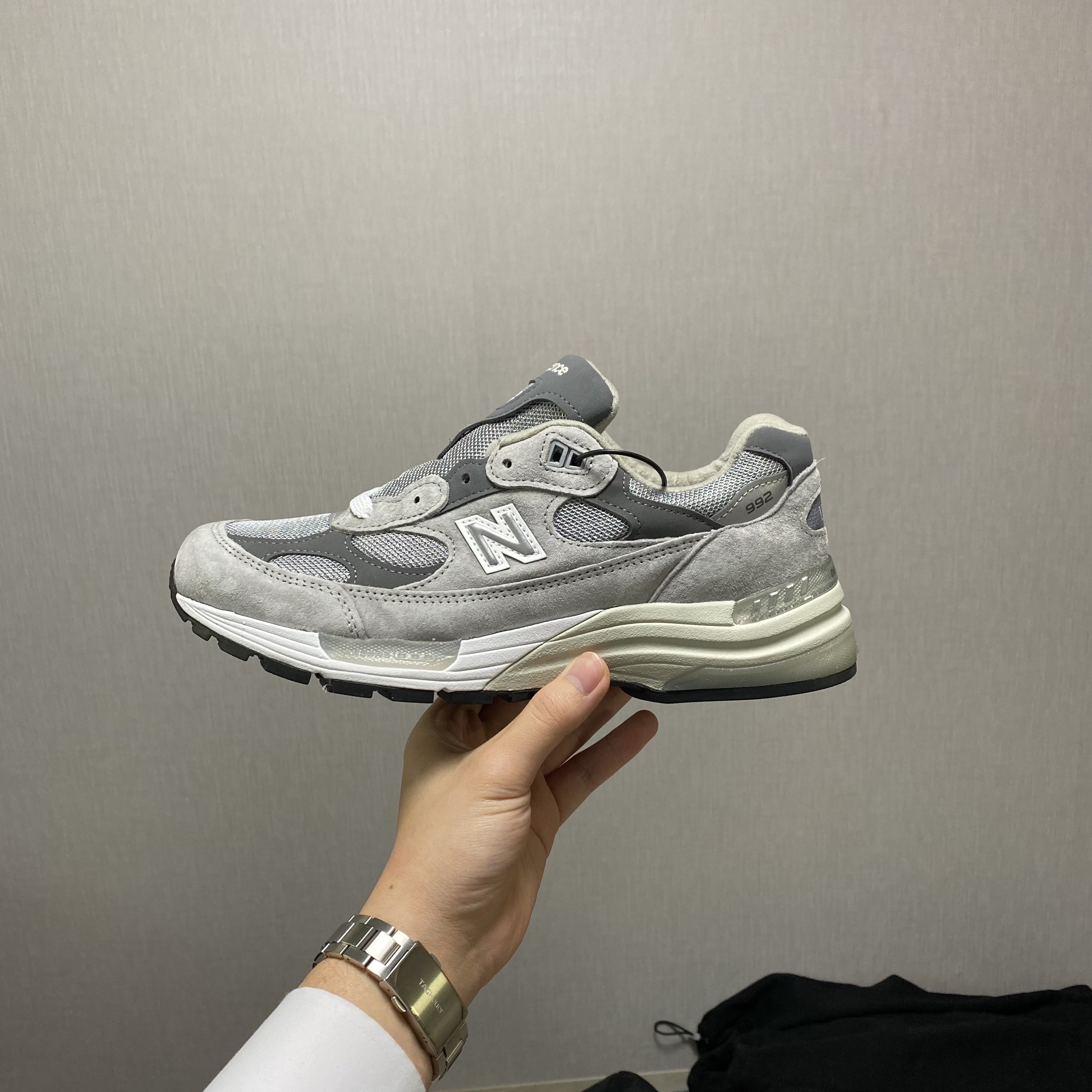 New Balance 992 Made in USA Grey - D Standard 착용 스타일