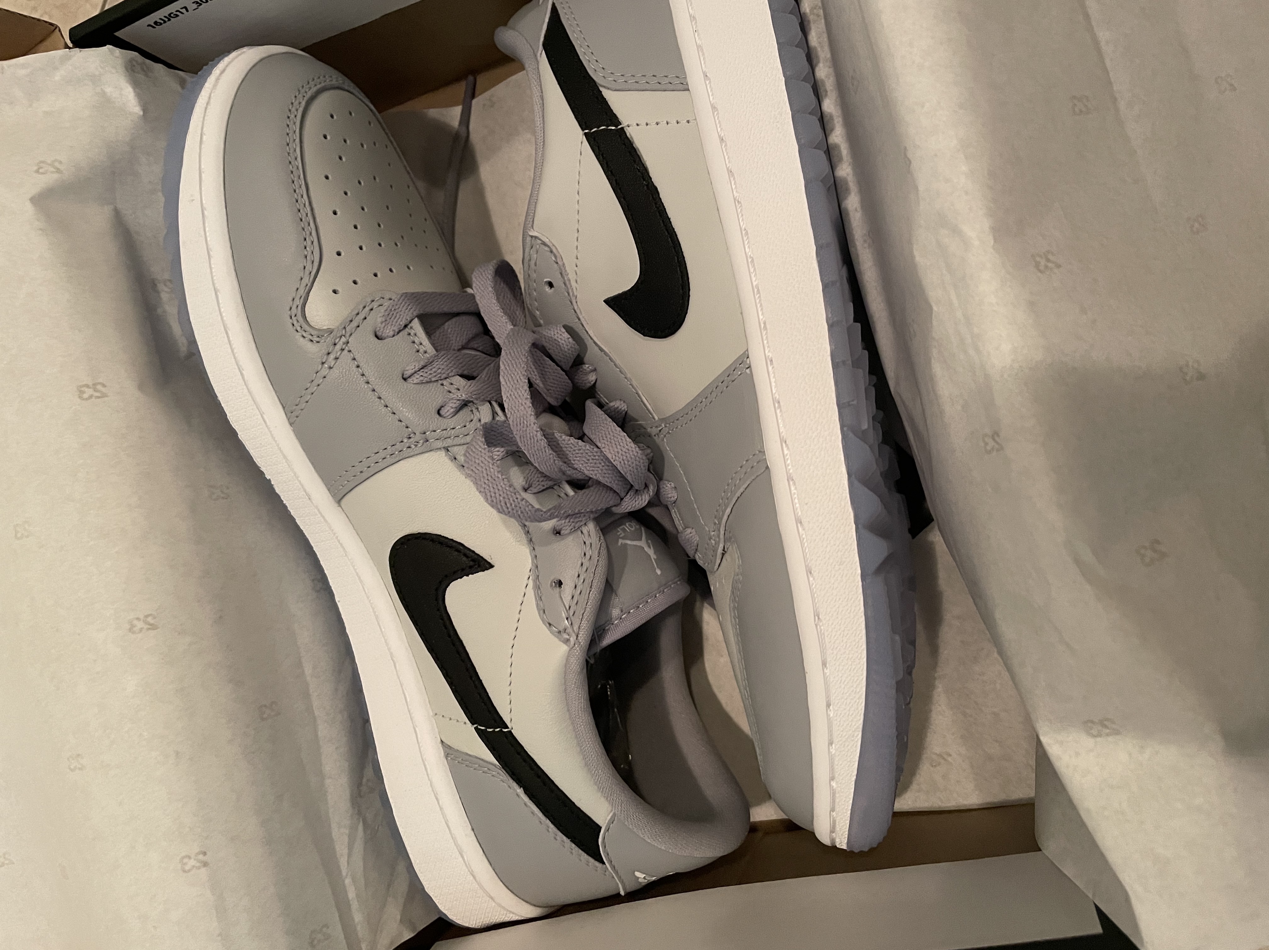 Jordan 1 Low Golf Wolf Grey 착용 스타일
