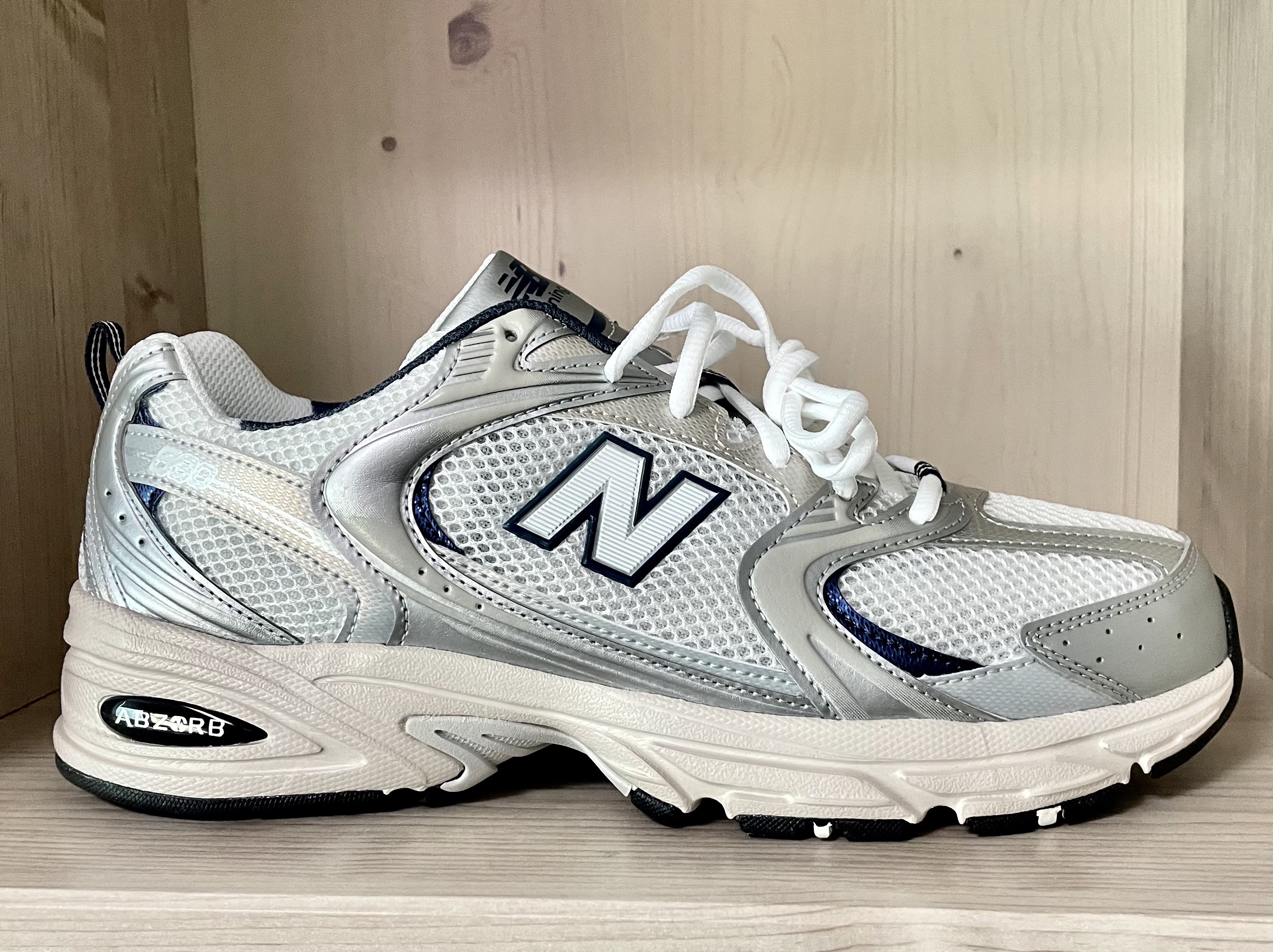 New Balance 530 Steel Grey 착용 스타일