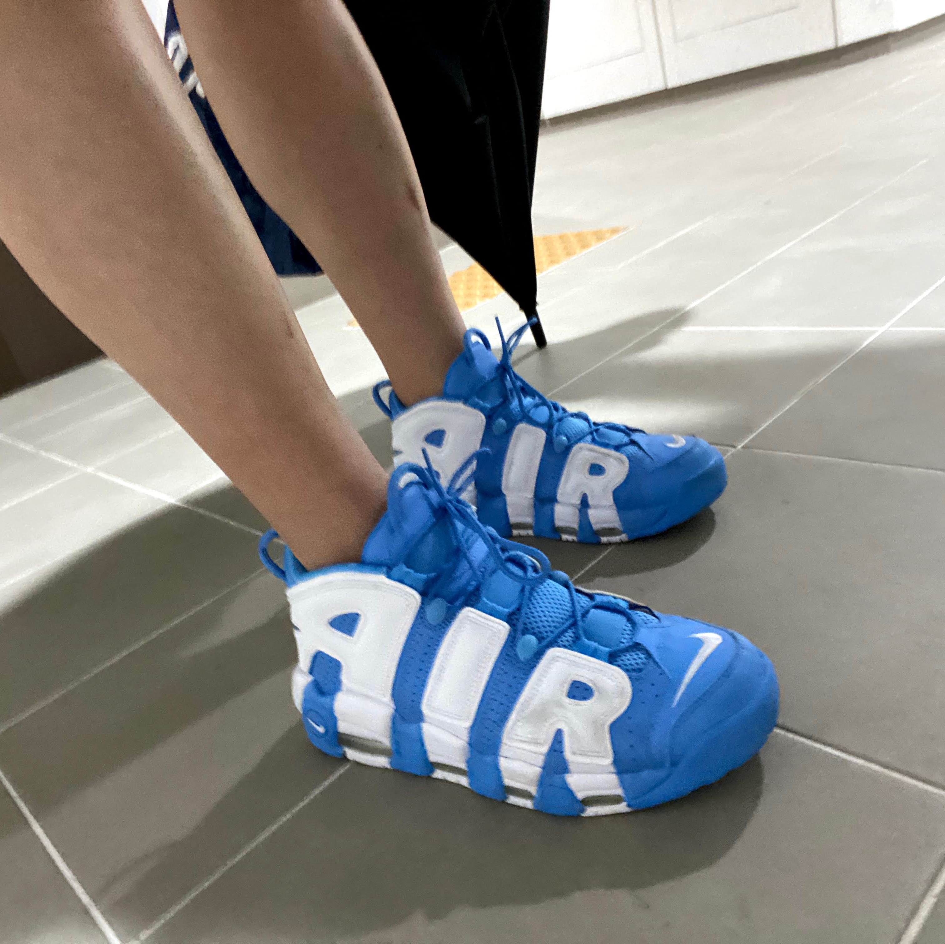 Nike Air More Uptempo University Blue 착용 스타일