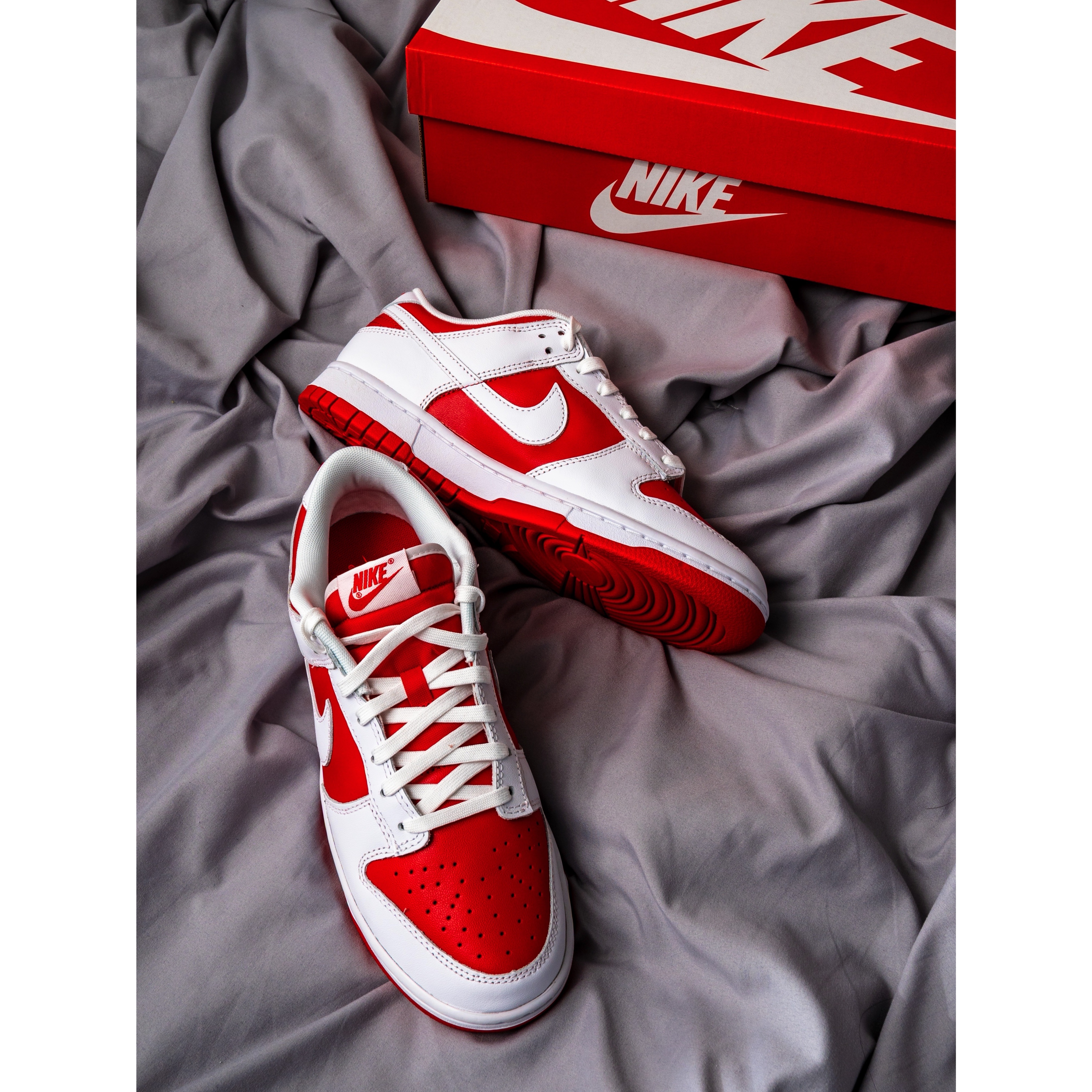Nike Dunk Low Retro Championship Red 착용 스타일