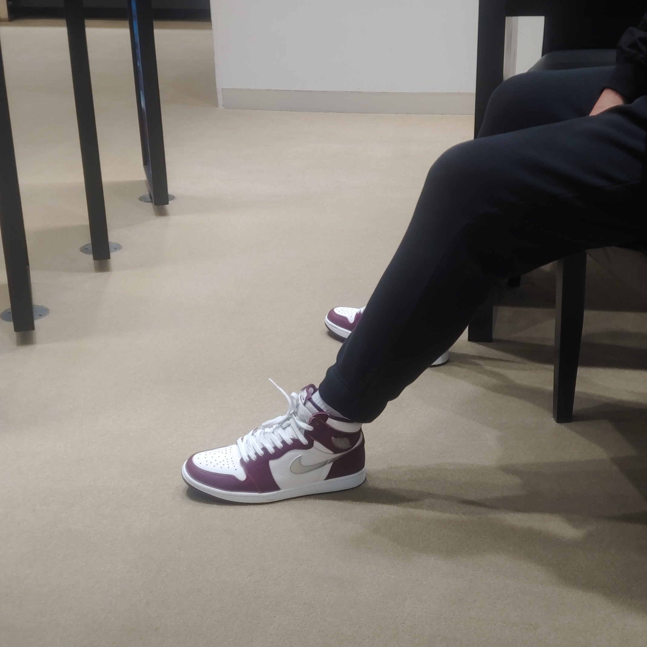 Jordan 1 Retro High OG Bordeaux 착용 스타일