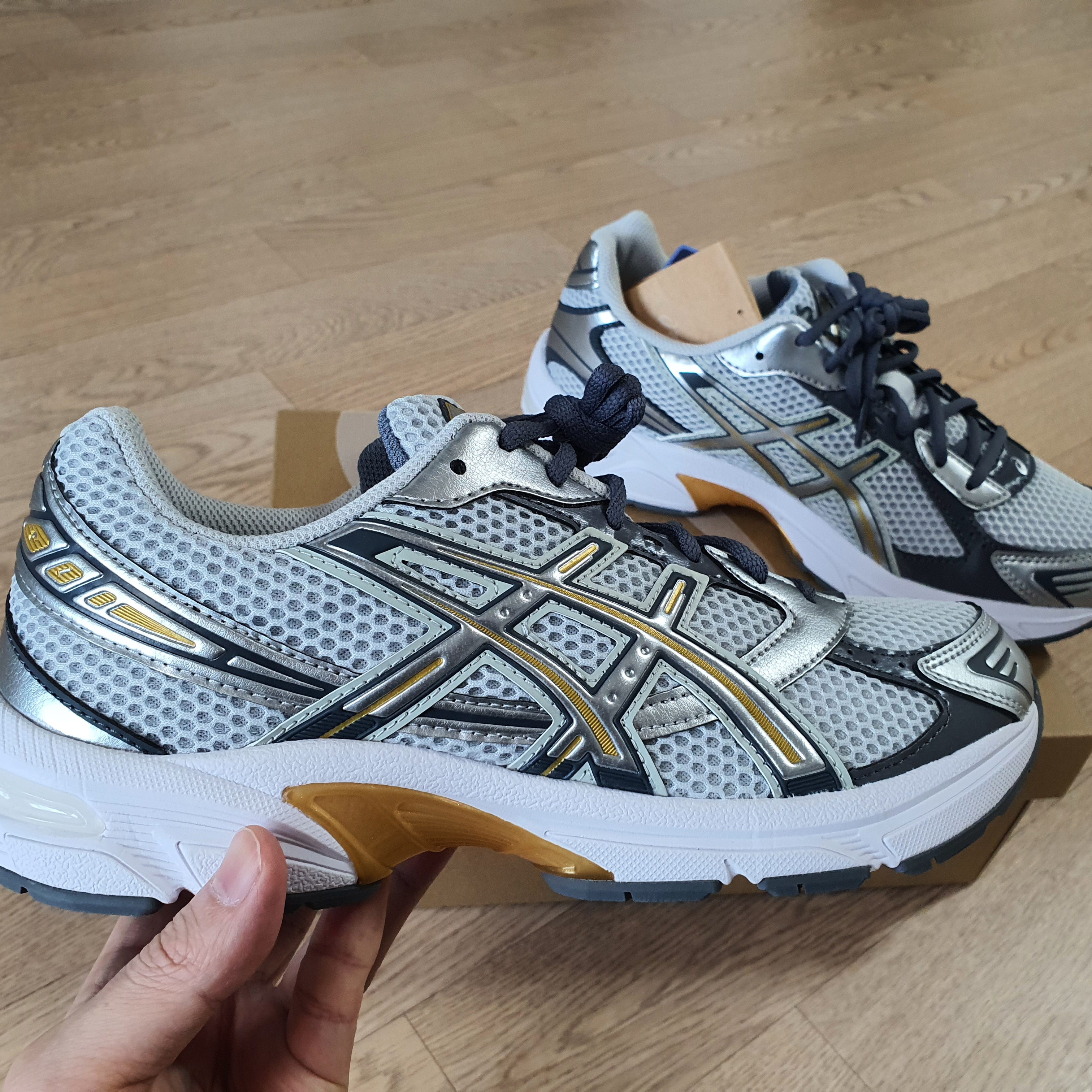 Asics Gel-1130 Polar Shade Pure Silver 착용 스타일 - 4