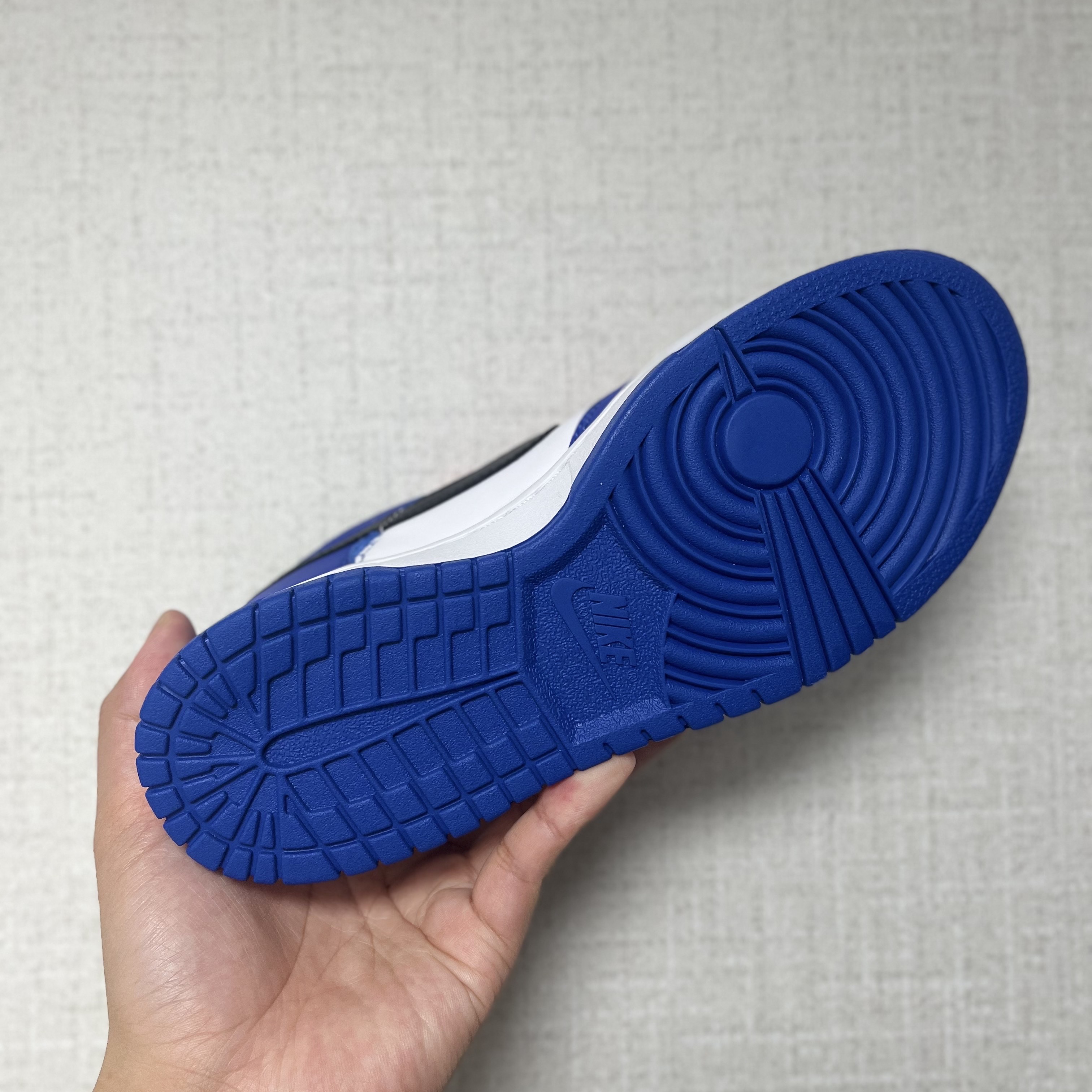 (GS) Nike Dunk Low Bright Crimson Game Royal 착용 스타일 - 3
