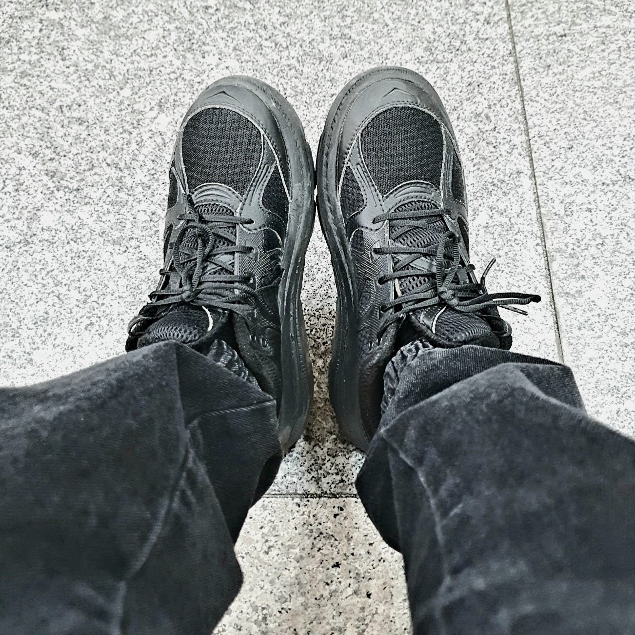 Hoka x Engineered Garments Bondi B Black 착용 스타일