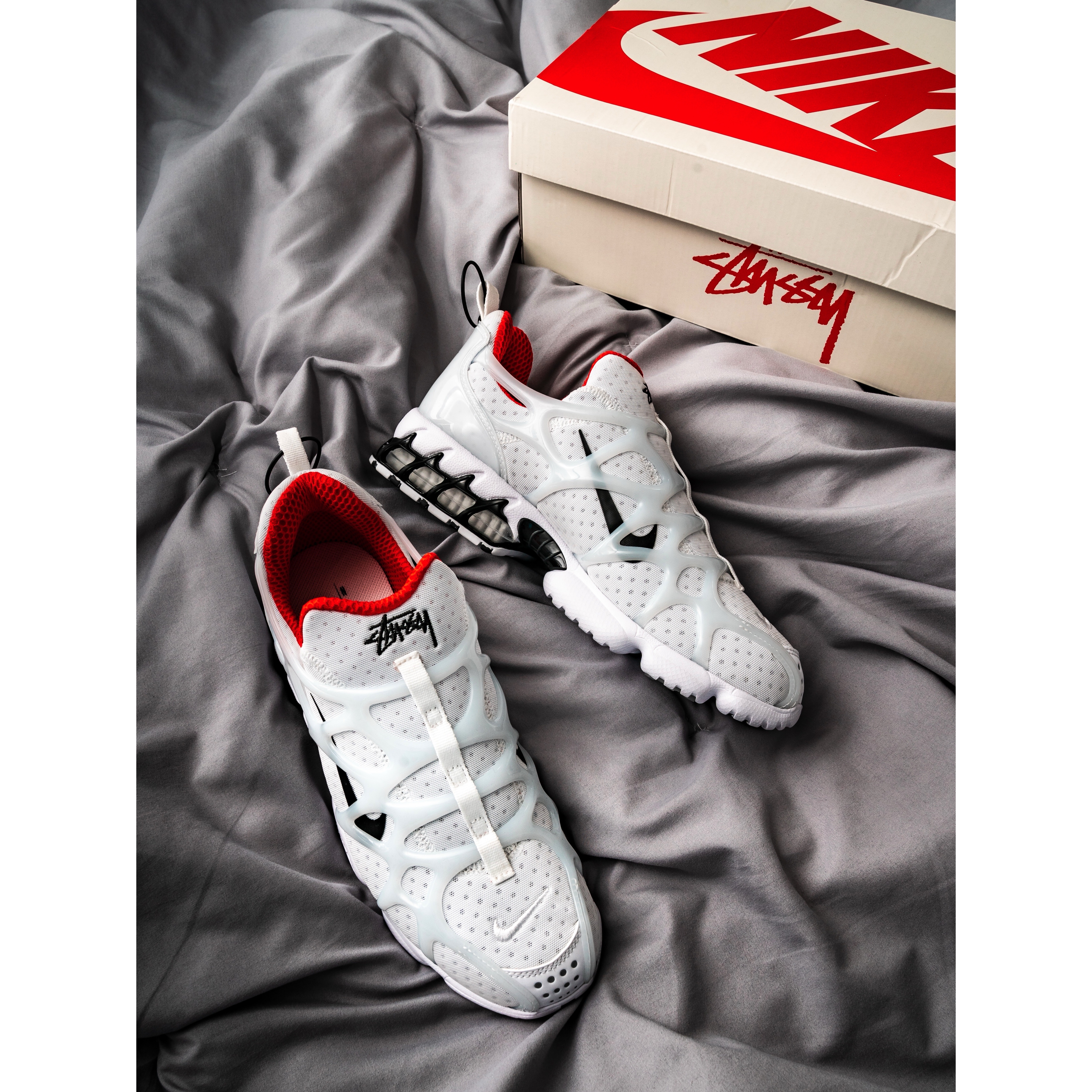Nike x Stussy Air Zoom Spiridon Kukini White, Nike x Stussy Air Zoom Spiridon Kukini Black 착용 스타일