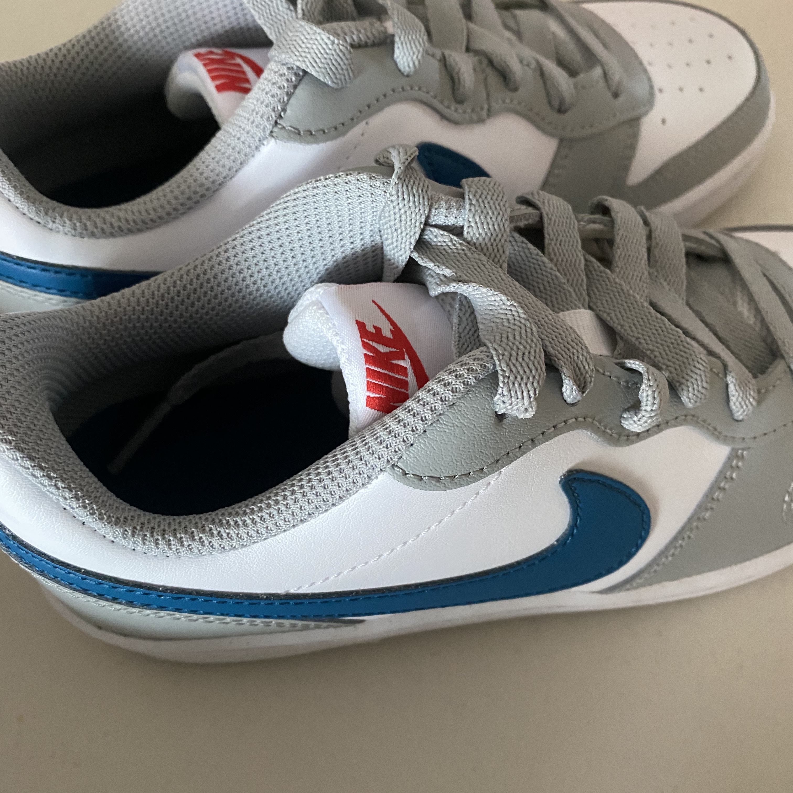 (GS) Nike Court Borough Low 2 Light Smoke Grey 착용 스타일 - 1