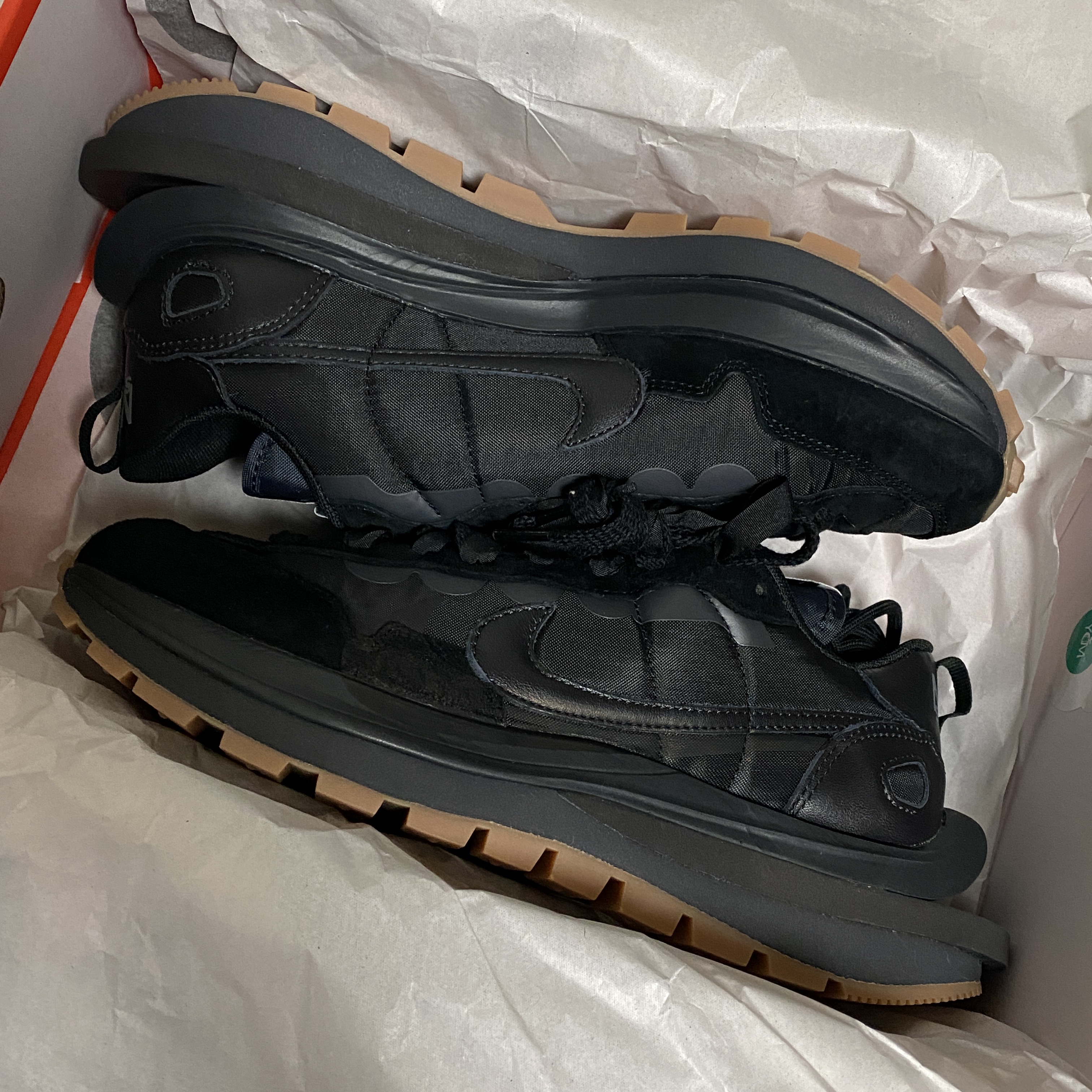 Nike x Sacai VaporWaffle Black and Gum 착용 스타일