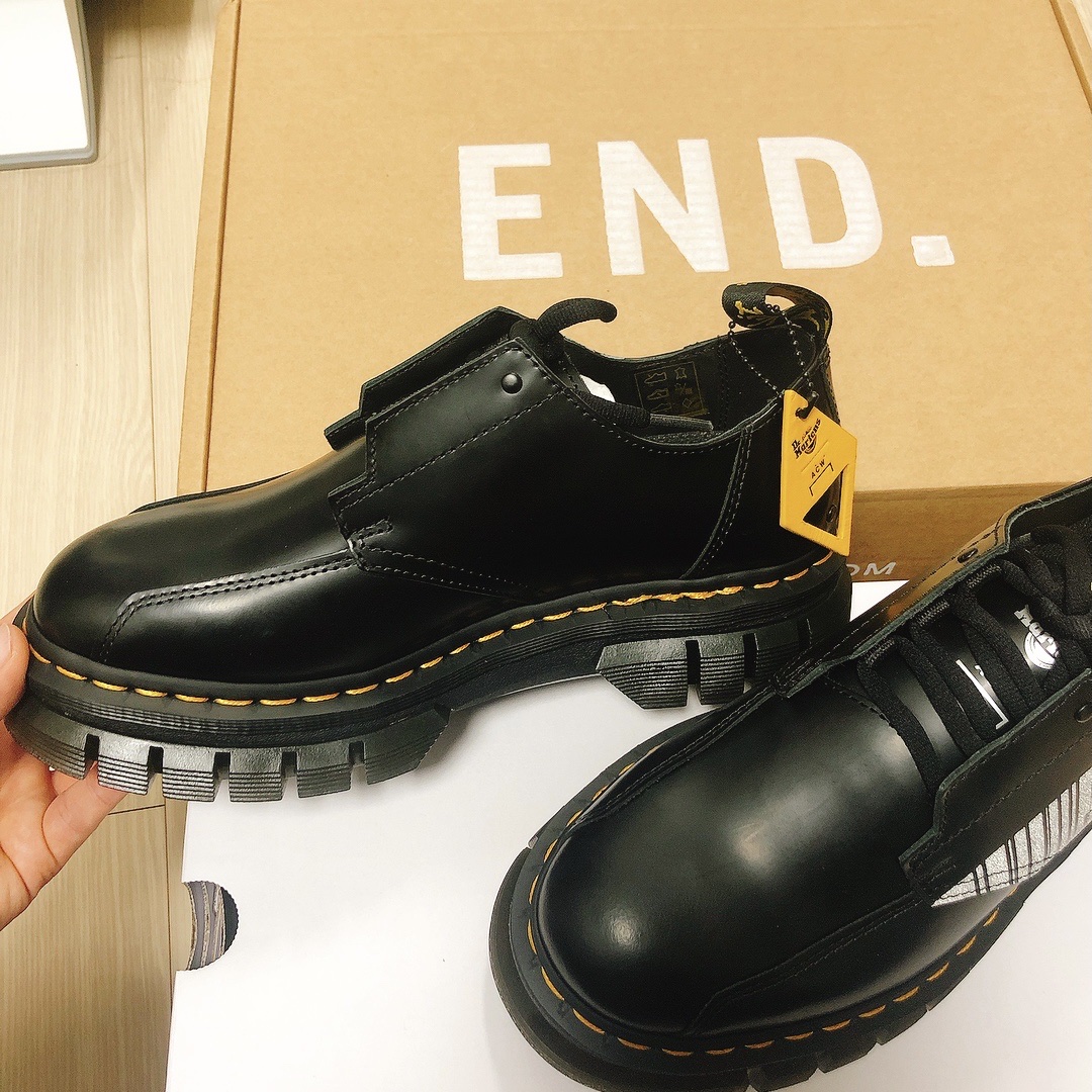Dr. Martens x A-Cold-Wall 1461 Bex Neoteric Black 착용 스타일 - 3