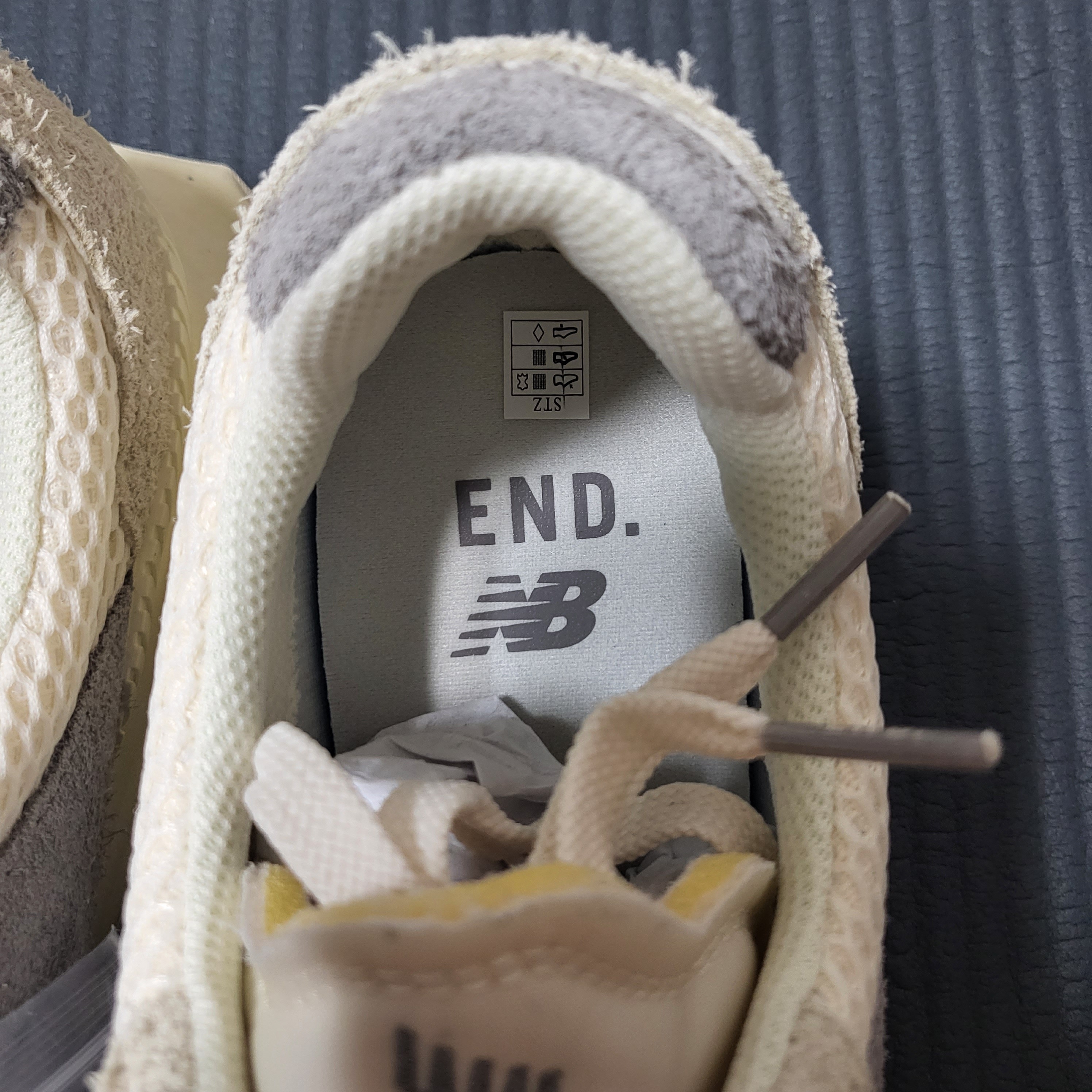 New Balance x END. XC-72 Natural Gum 착용 스타일 - 1