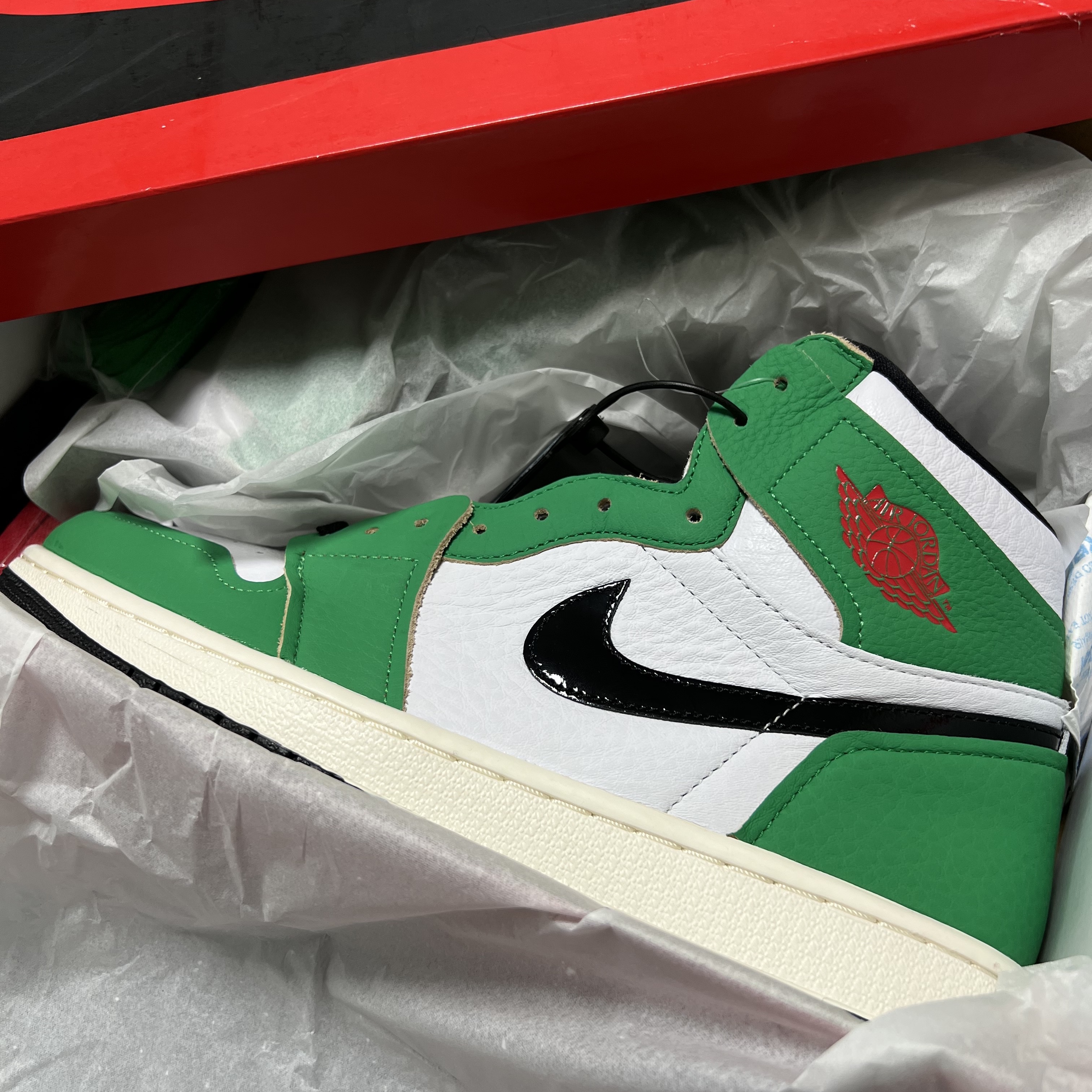 (W) Jordan 1 Retro High OG Lucky Green 착용 스타일