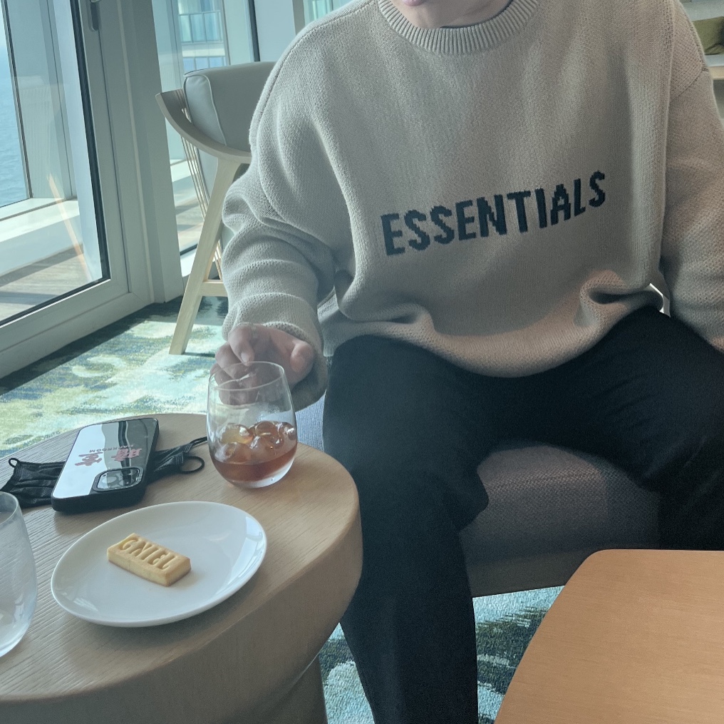 Essentials Knit Pullover Sweater Linen - Ssense Exclusive 착용 스타일