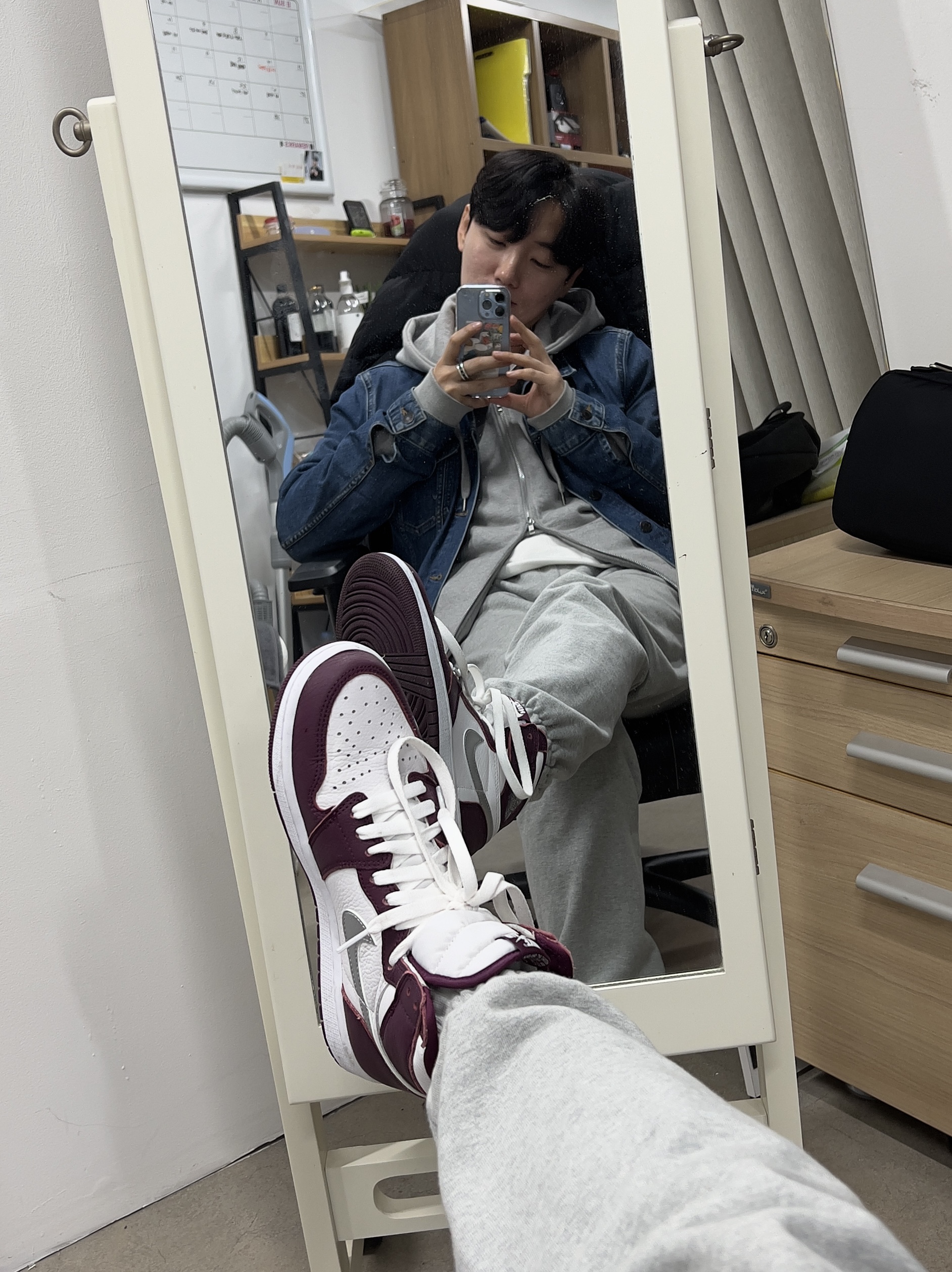 Jordan 1 Retro High OG Bordeaux, (GS) Jordan 1 Retro High OG Bordeaux 착용 스타일