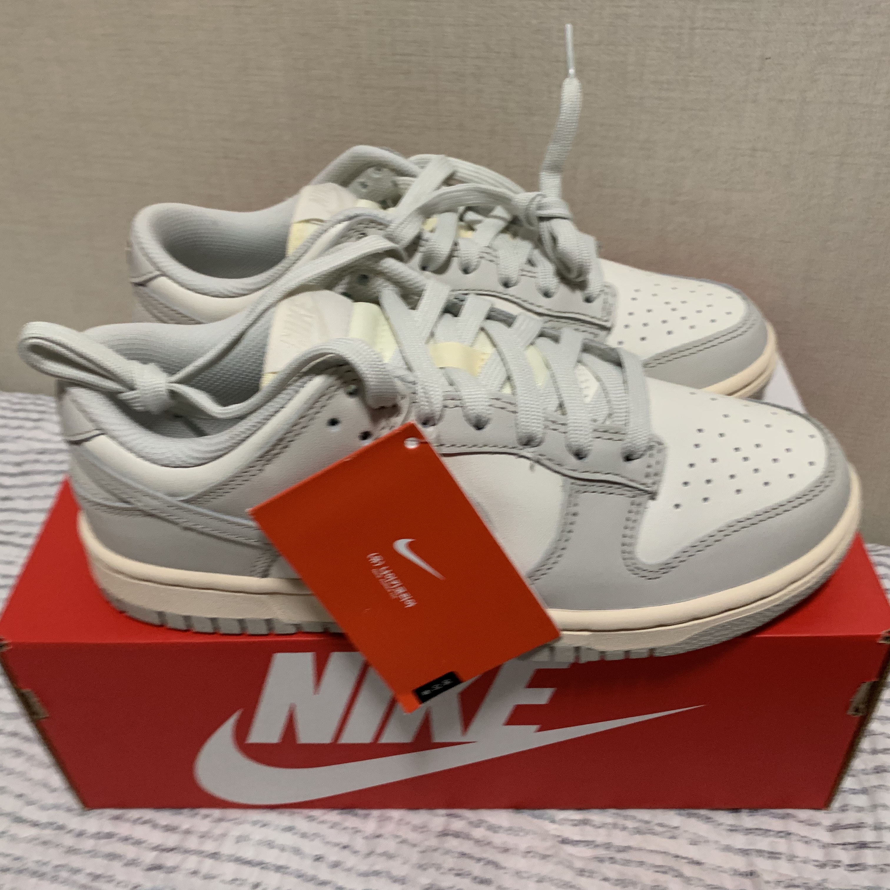 (W) Nike Dunk Low Light Bone 착용 스타일 - 3