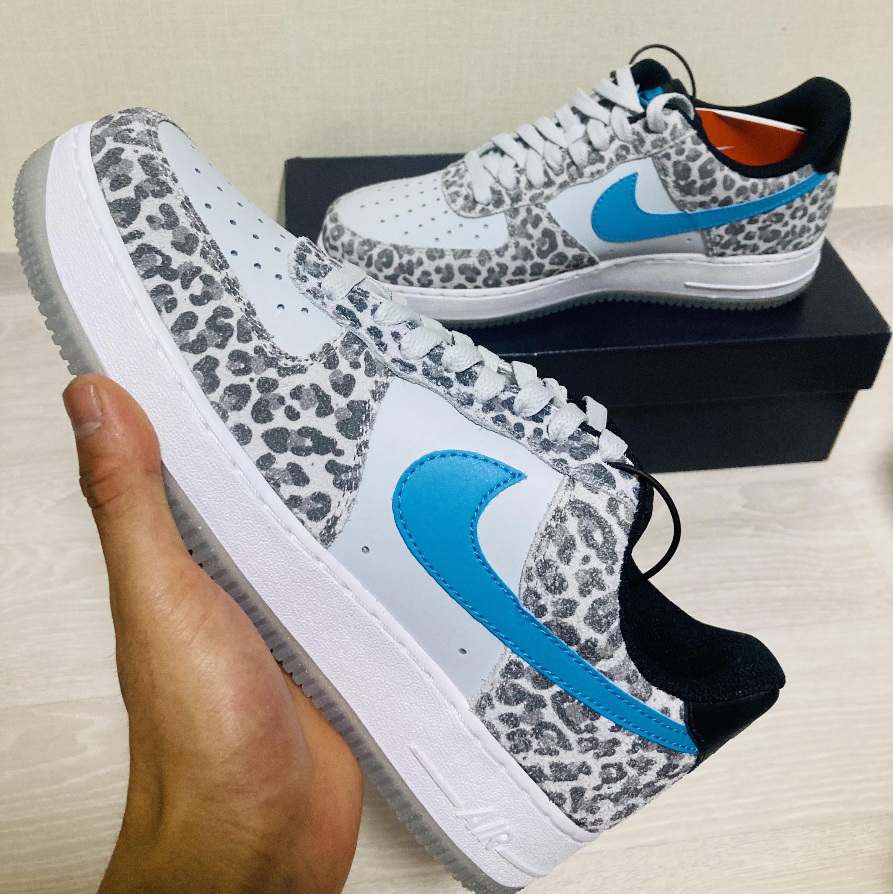 Nike Air Force 1 '07 PRM Pure Platinum 착용 스타일