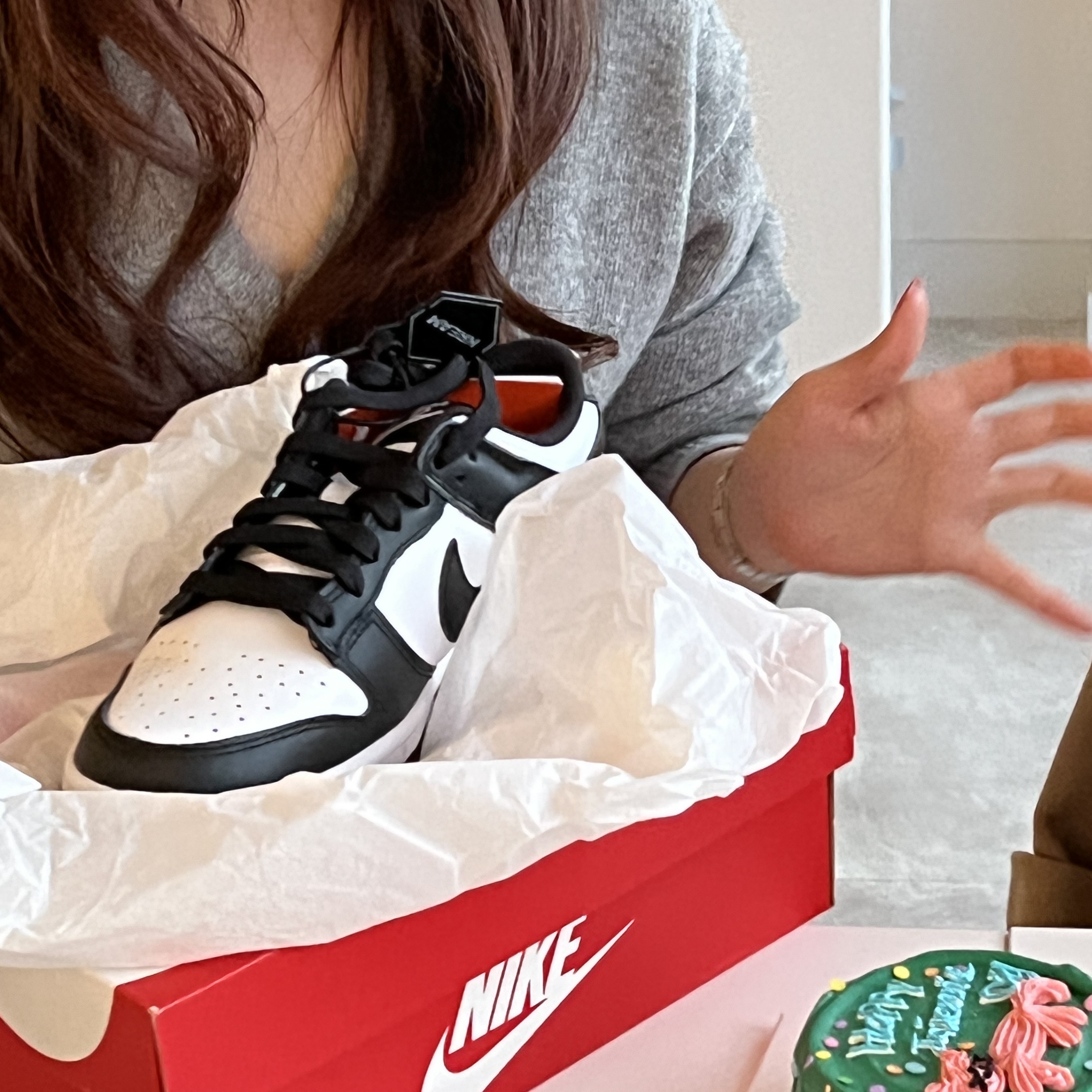 (W) Nike Dunk Low Black 착용 스타일 - 1