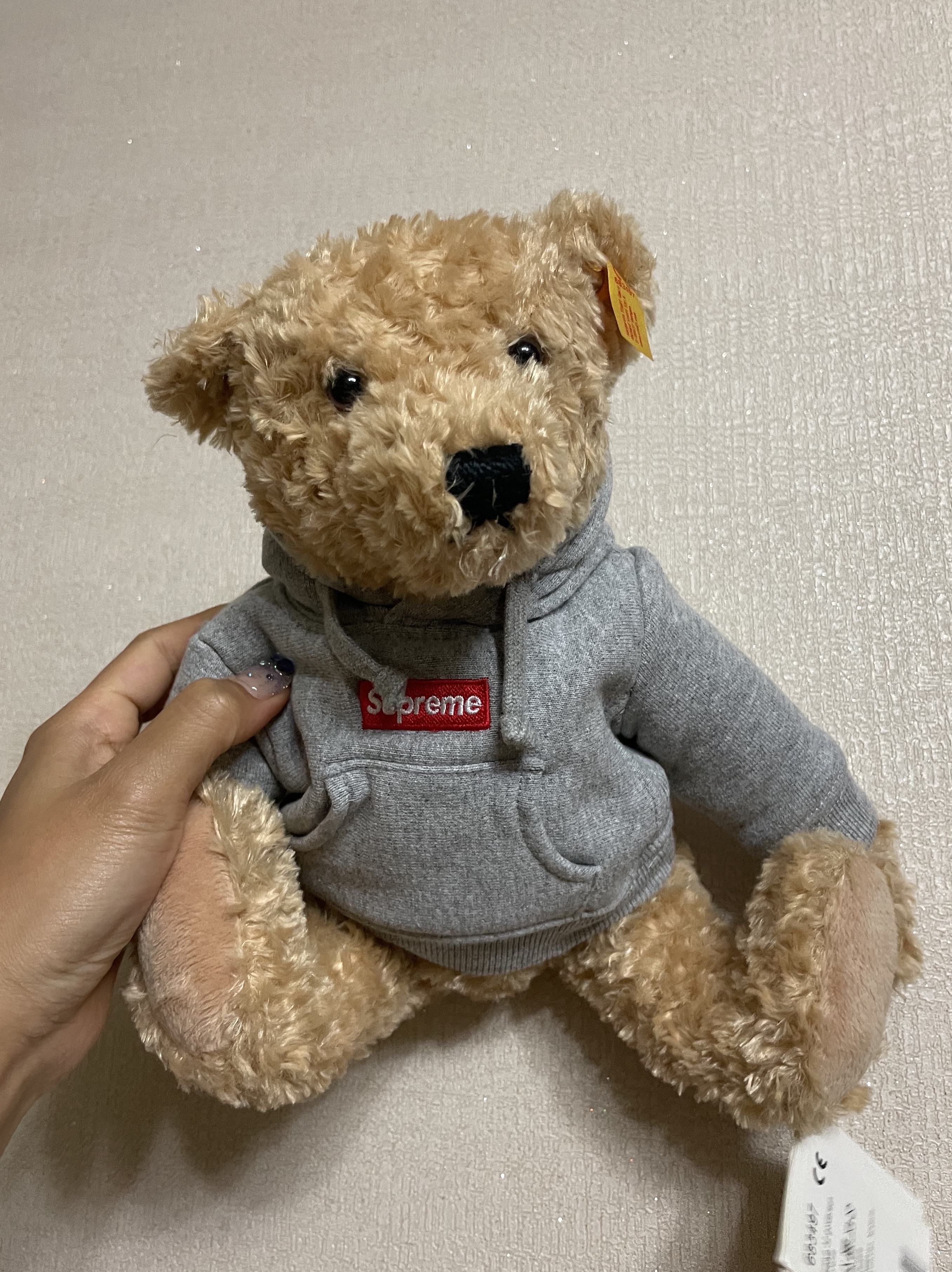 Supreme Steiff Bear Heather Grey - 18FW 착용 스타일 - 1