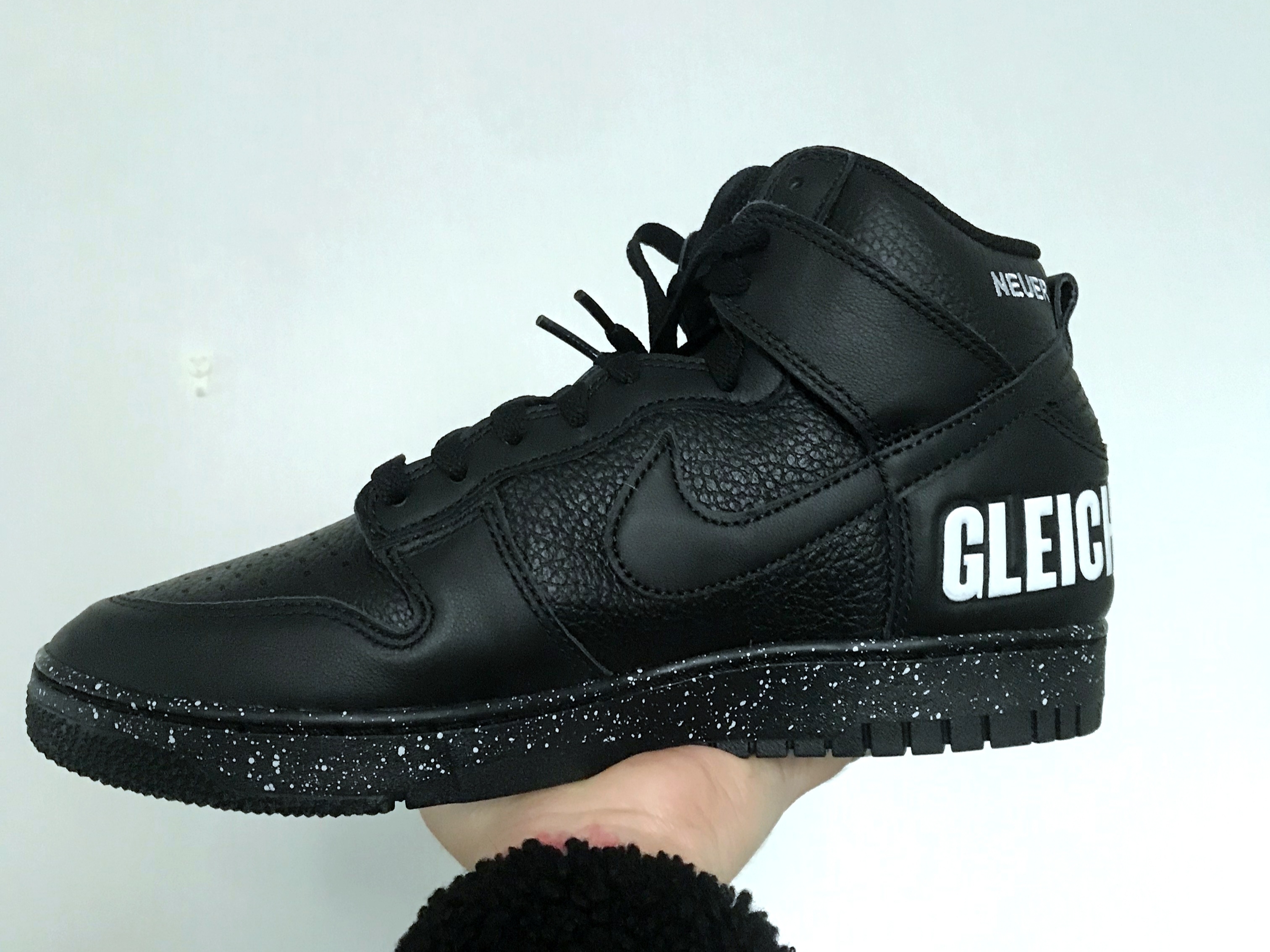 Nike x Undercover Dunk High 1985 Black 착용 스타일 - 1