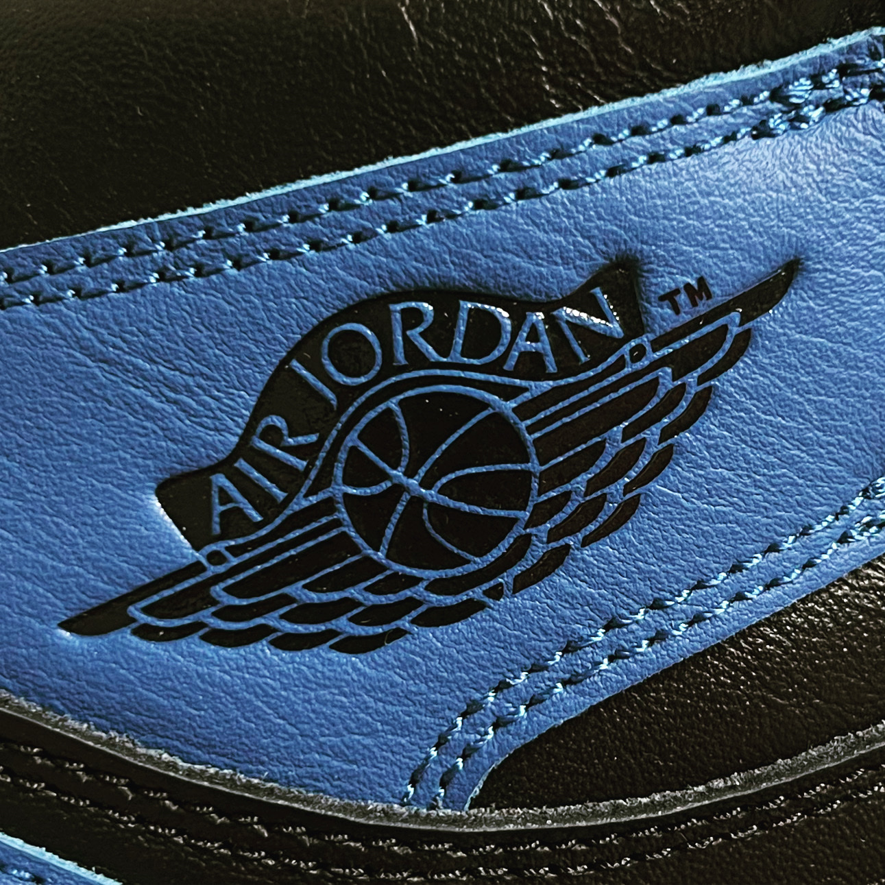 Jordan 1 Retro High OG Dark Marina Blue 착용 스타일