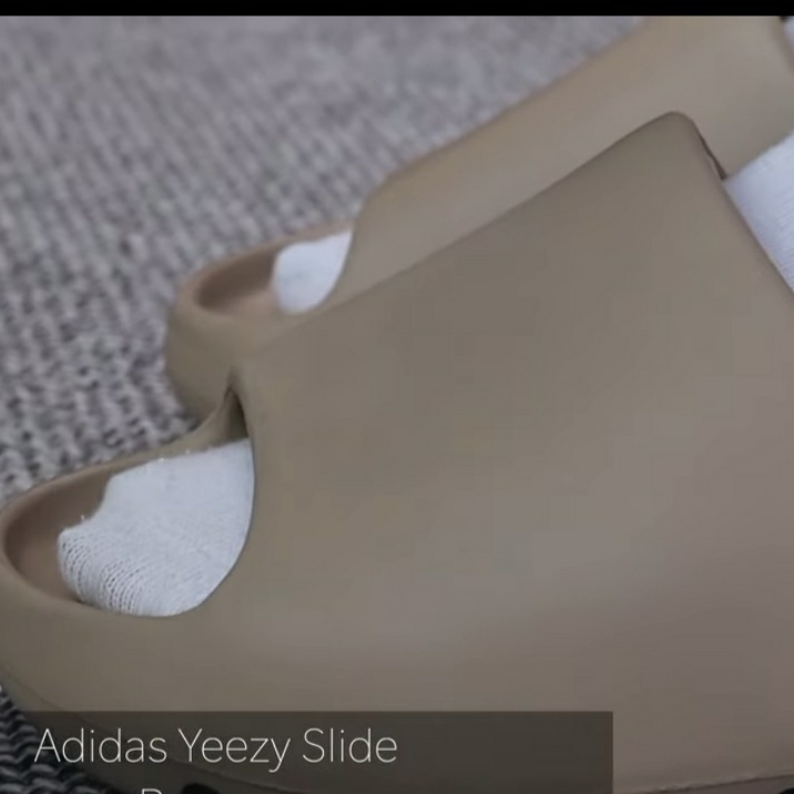 Adidas Yeezy Slide Pure - Re-Release Ver., Adidas Yeezy Slide Pure 착용 스타일 - 3