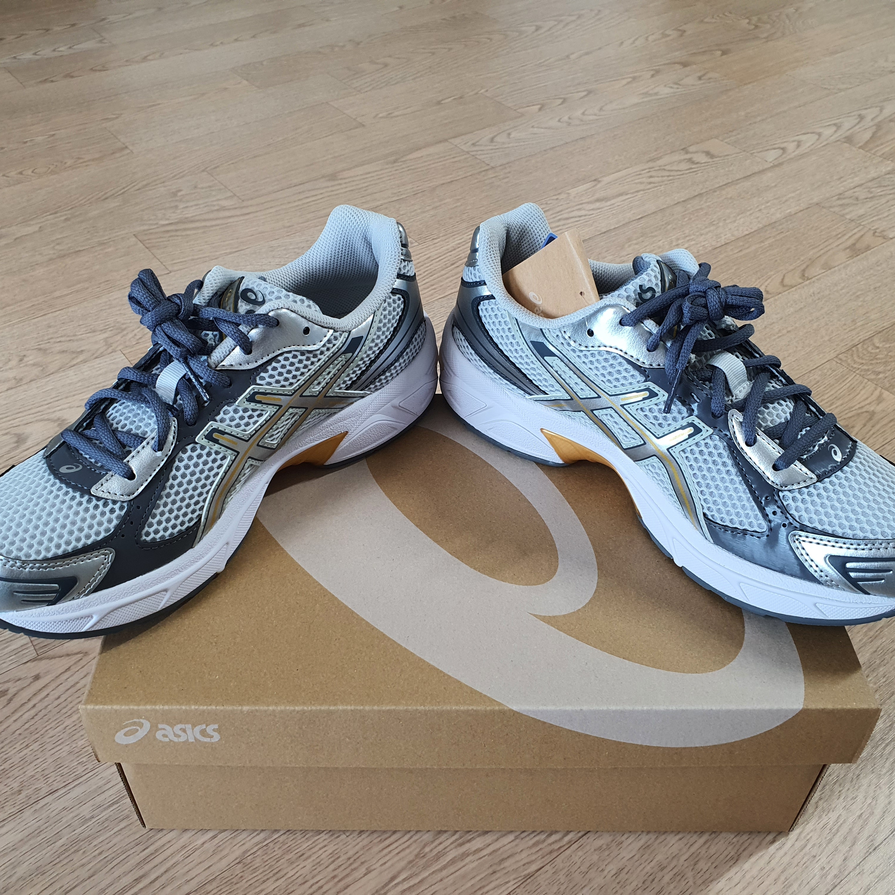 Asics Gel-1130 Polar Shade Pure Silver 착용 스타일 - 2