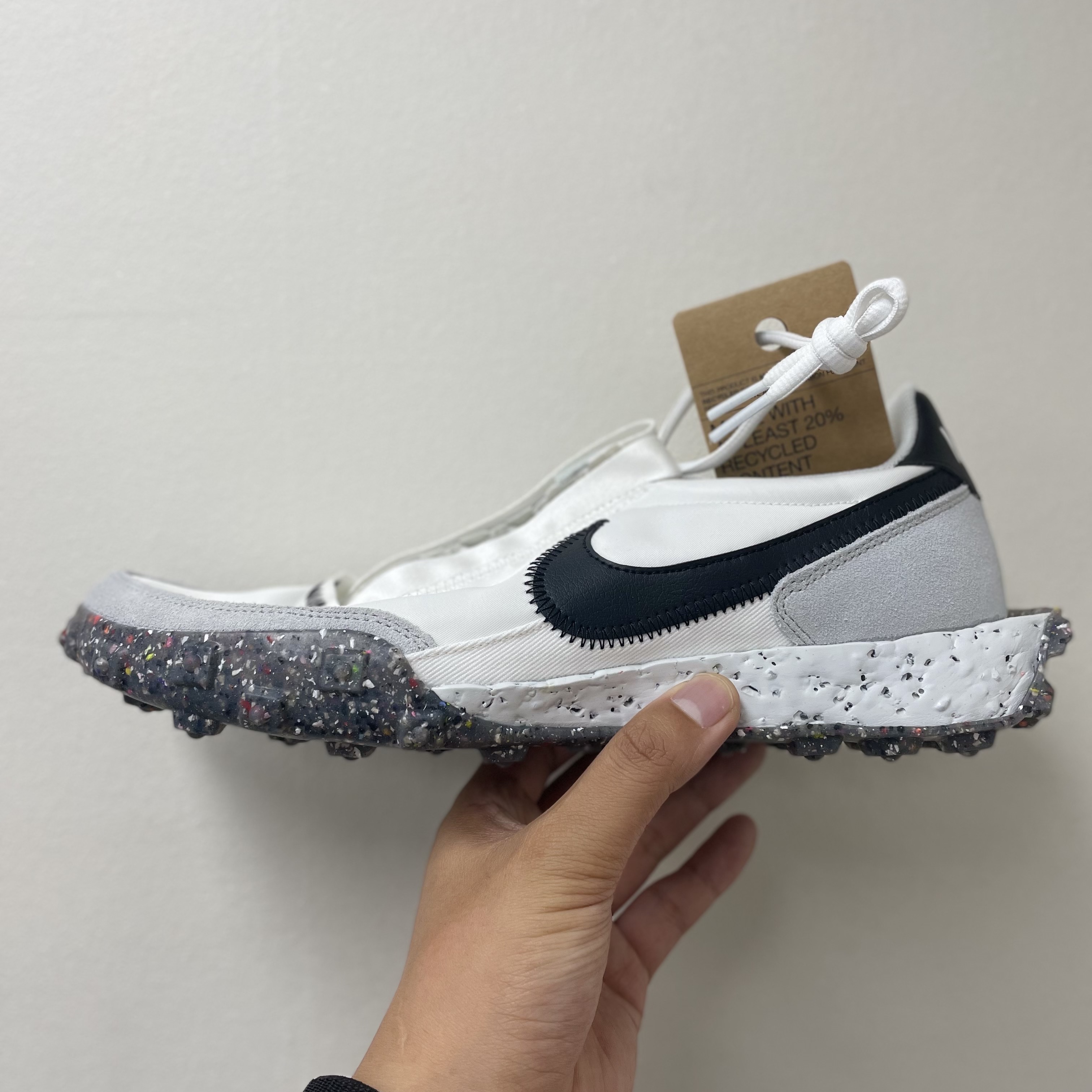(W) Nike Waffle Racer Crater Summit White Black 착용 스타일 - 2