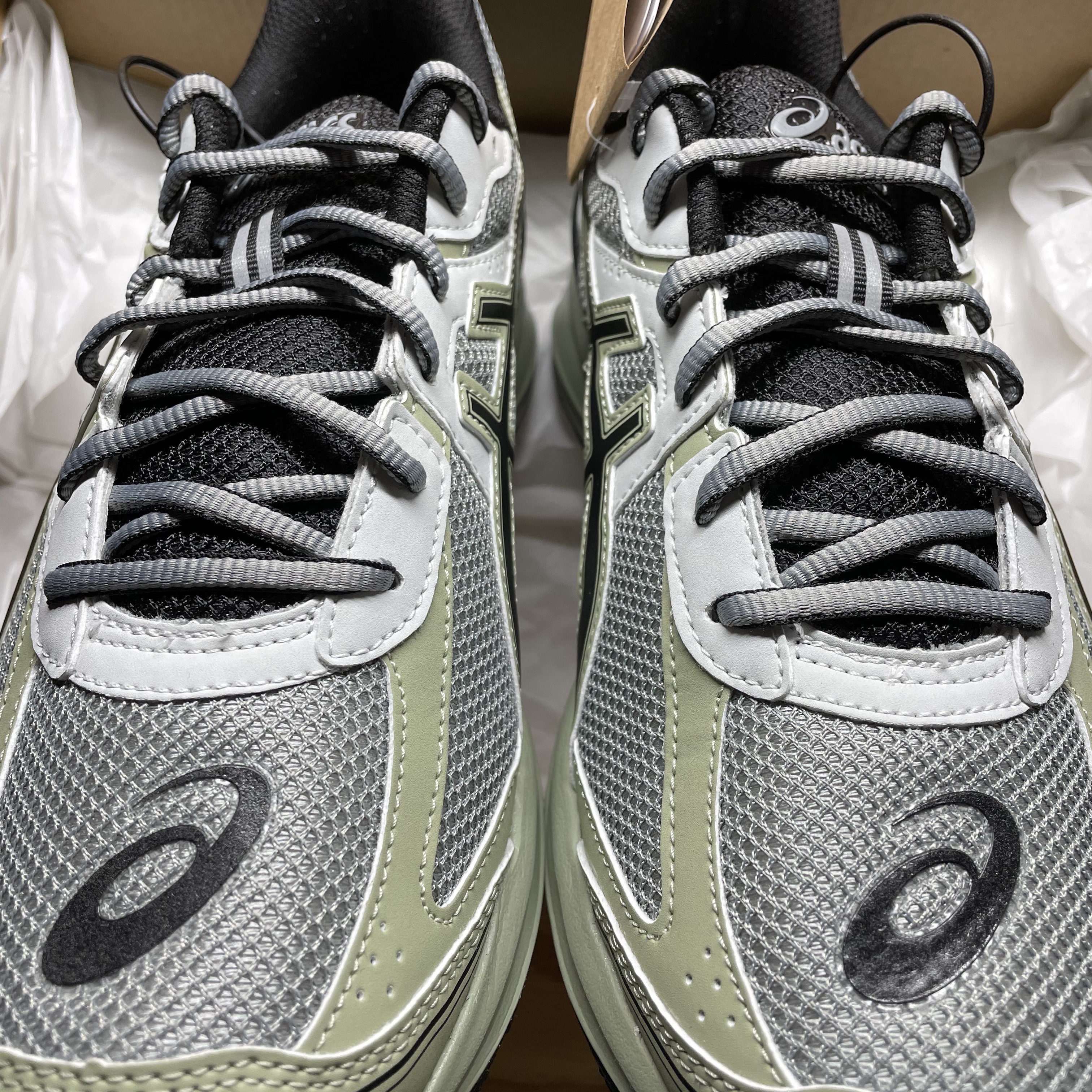 Asics Jog 100 S Sheet Rock - 2E Wide 착용 스타일 - 2
