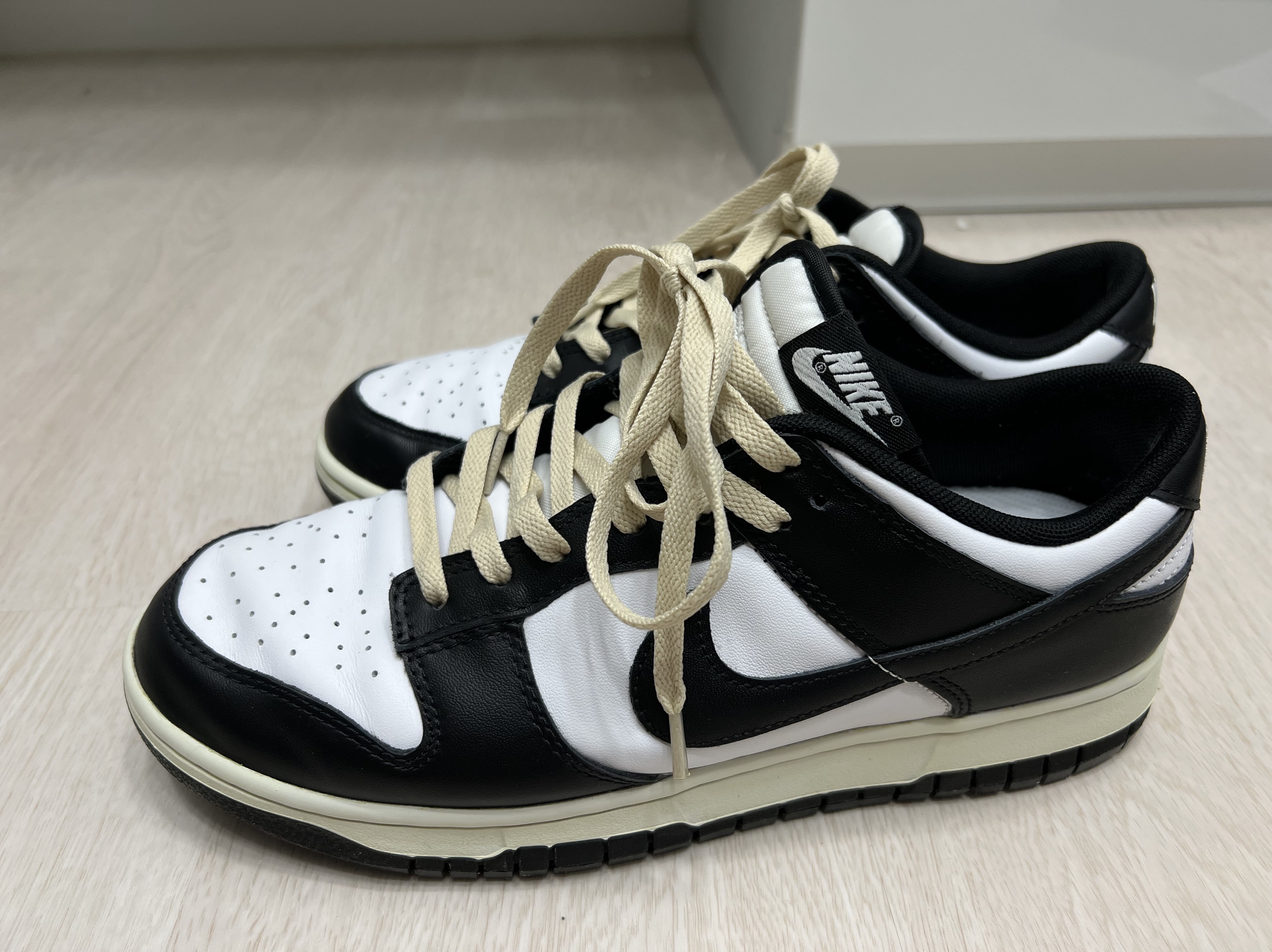 Nike Dunk Low Retro Black 착용 스타일 - 1