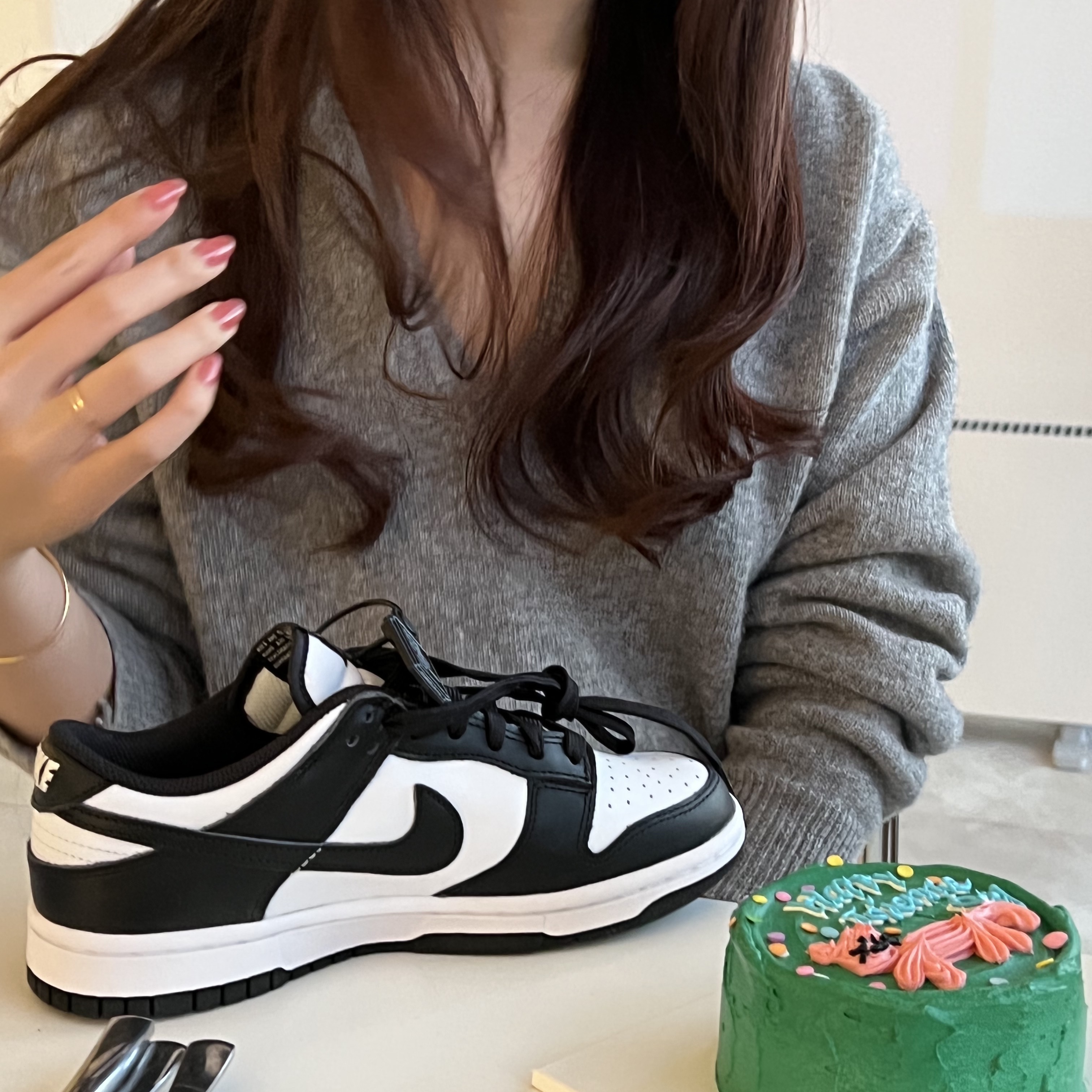 (W) Nike Dunk Low Black 착용 스타일 - 2