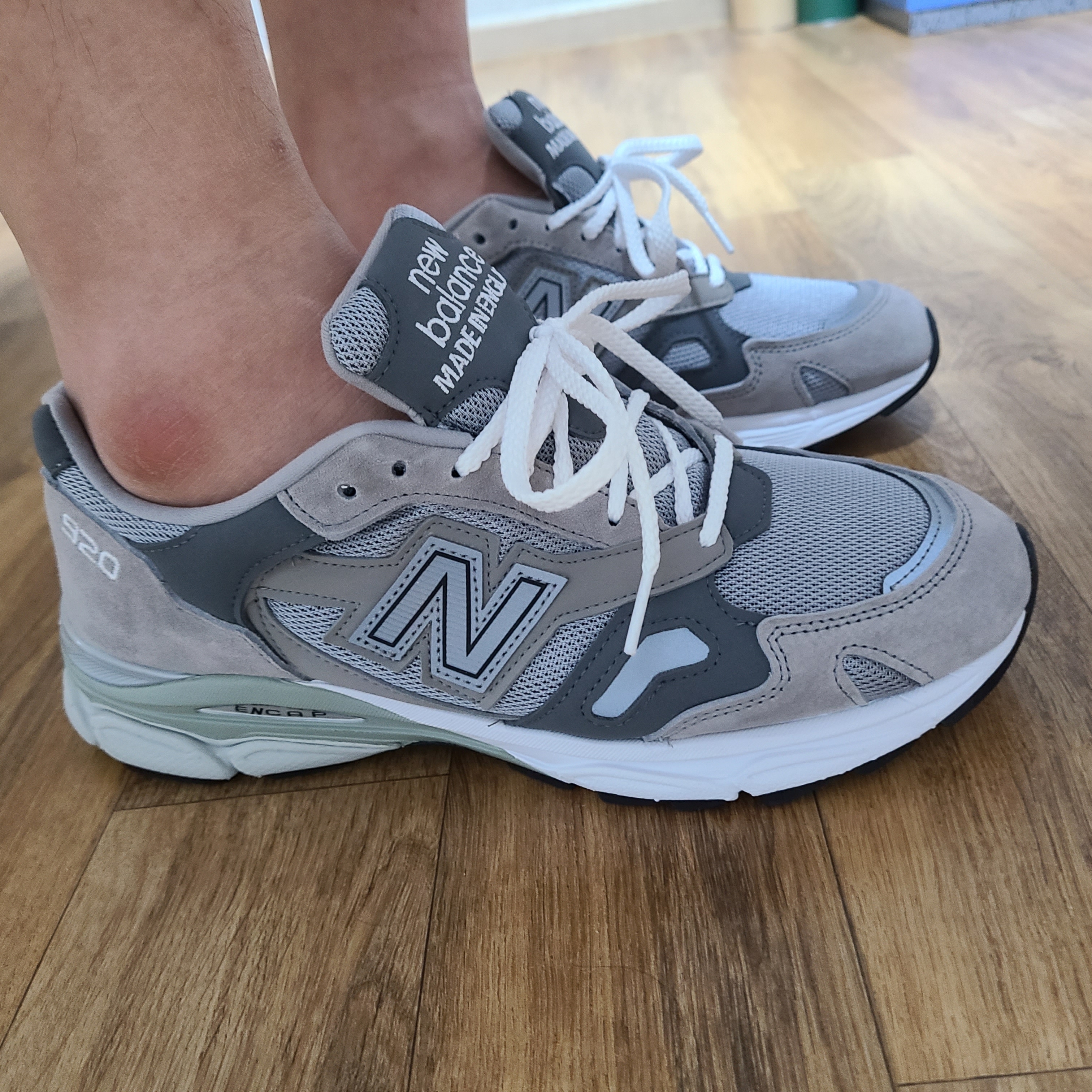 New Balance 920 Made in UK Grey 착용 스타일