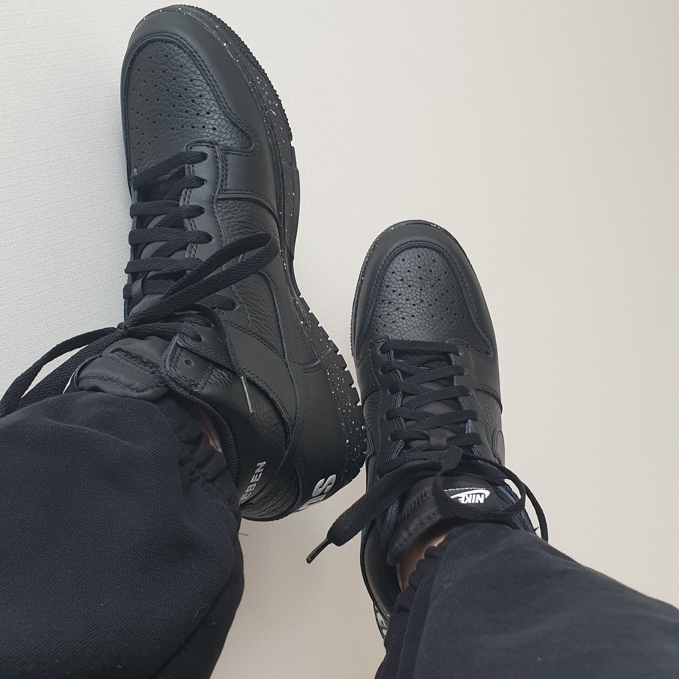 Nike x Undercover Dunk High 1985 Black 착용 스타일 - 2